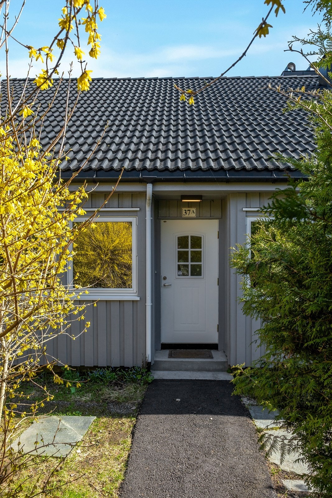 Velkommen inn - her får du et skjermet inngangsparti! Galleribilde