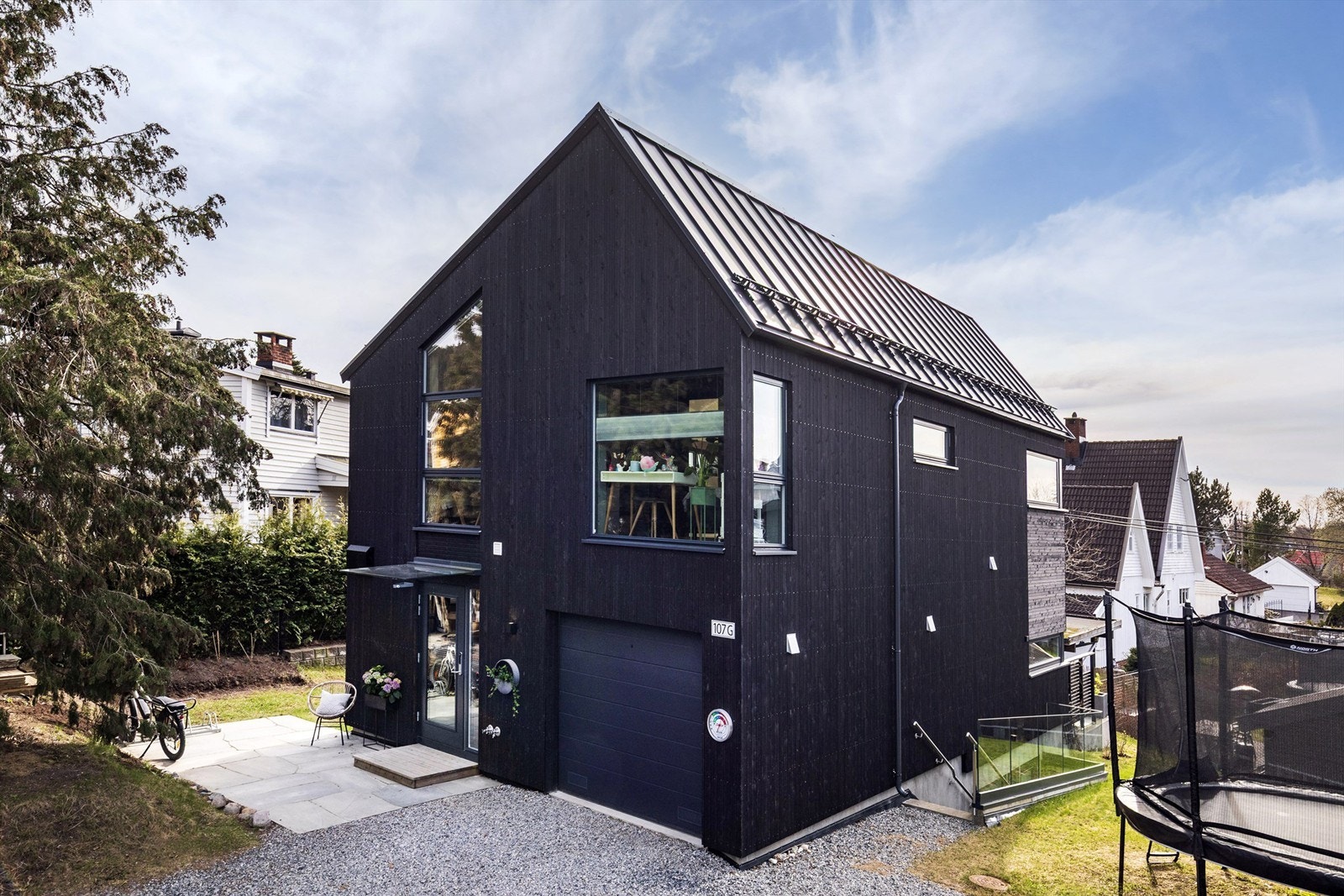 Velkommen til Kjelsåsveien 107G, en moderne enebolig oppført i 2022. Foto: Hanne Bruland Galleribilde