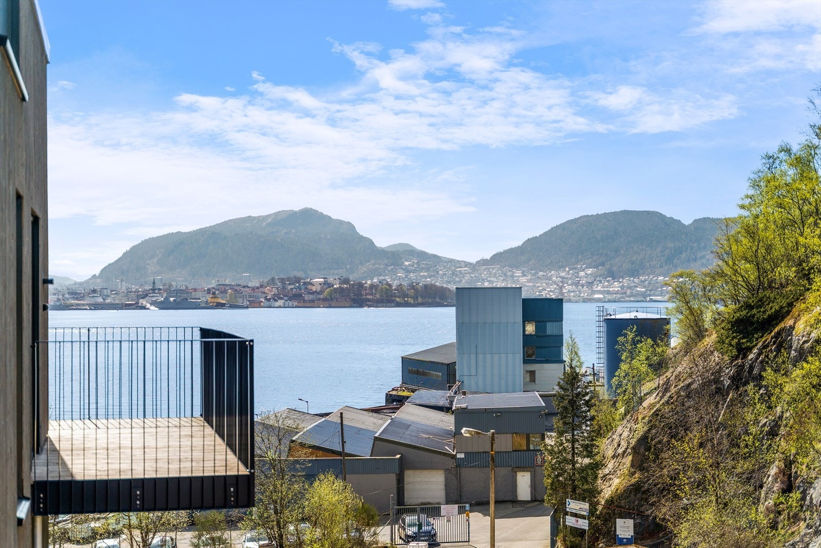 Utsikt fra balkong Galleribilde