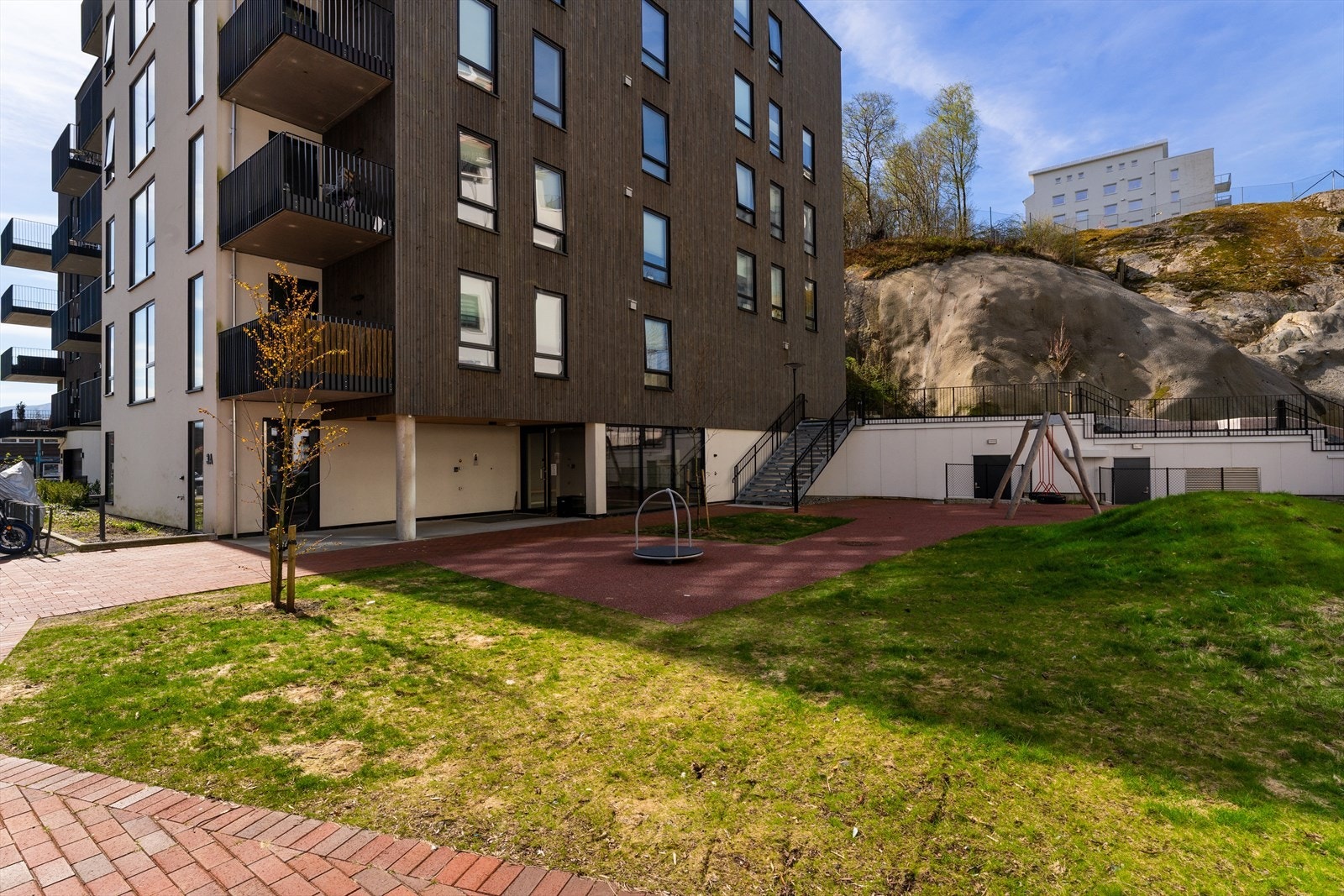 Det er etablert flere fellesområder og en lekeplass Galleribilde