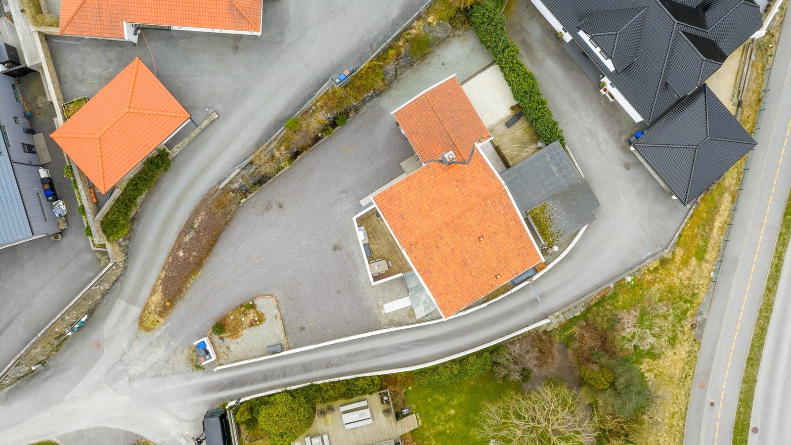 Eiendommen sett fra fugleperspektiv. Galleribilde
