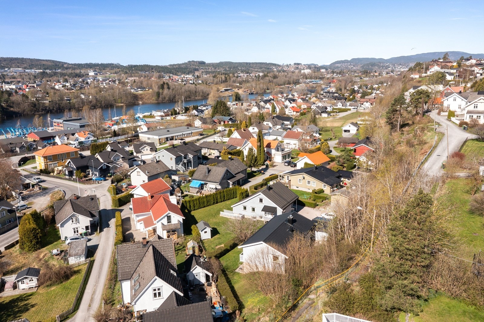 Fra nærområdet er det utsikt mot elven Galleribilde