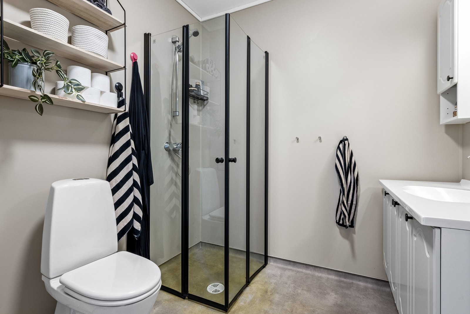 Badet er på 6m². Galleribilde
