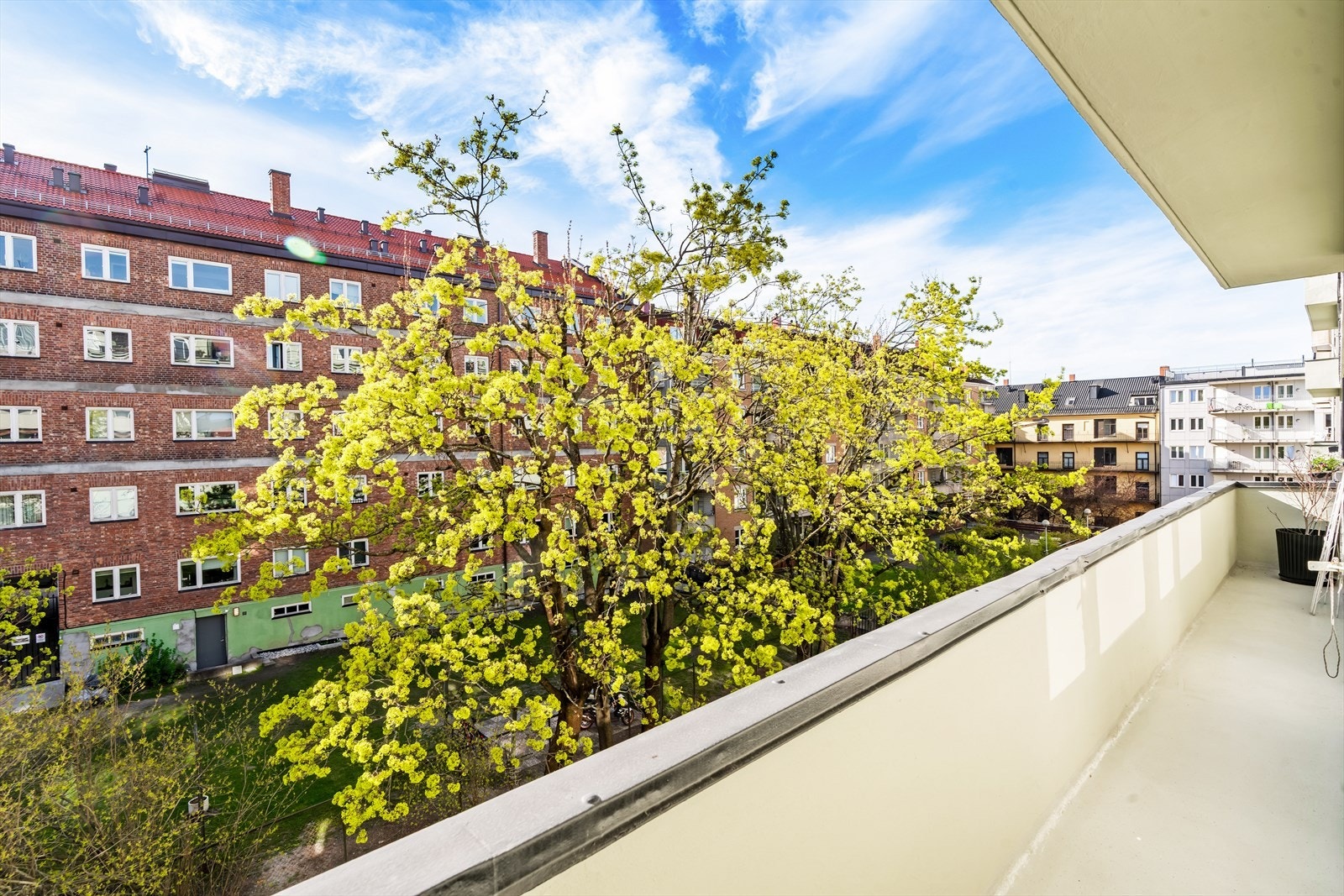 I tillegg er det utgang til en herlig balkong på 3 m². Galleribilde