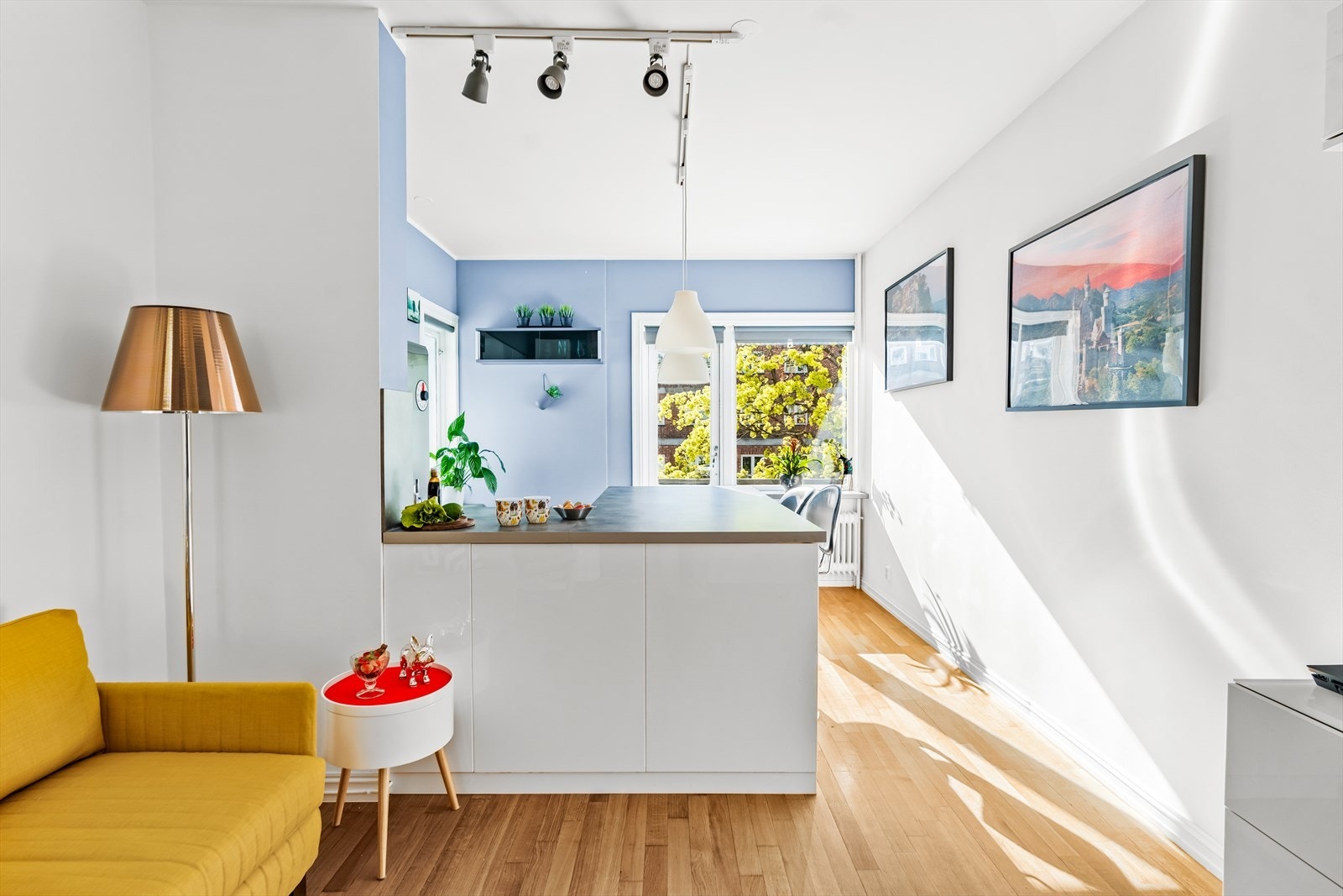 Velkommen til Grefsenveien 21A, presentert av Sebastian Chodkowski i Nordvik Bolig! Foto: Stefan Borup Galleribilde