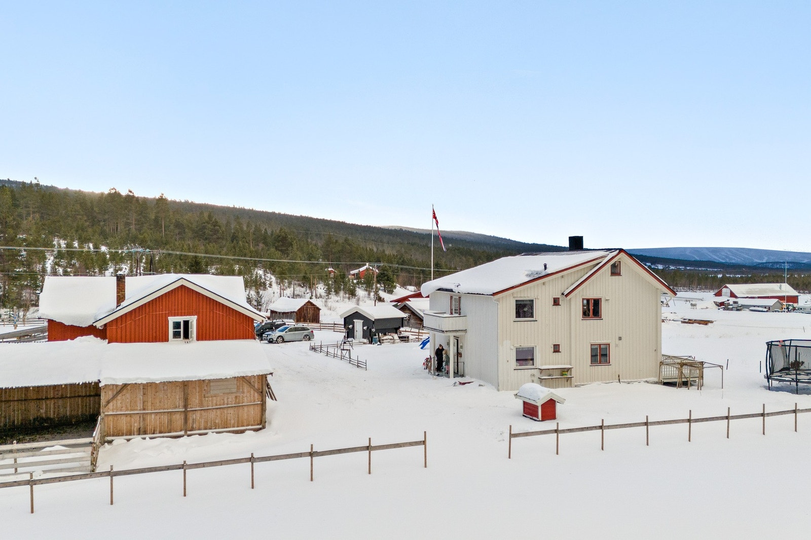 Gårdstun Galleribilde