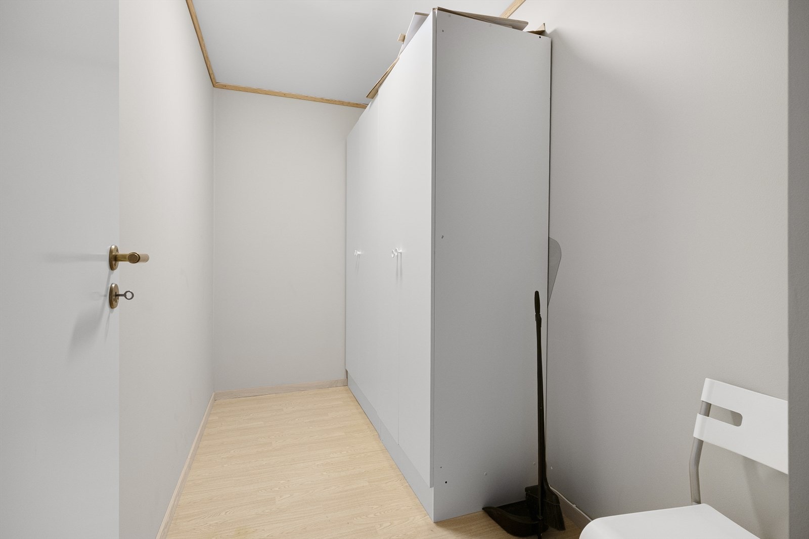 Intern bod som gir praktisk lagringsplass. I tillegg følger en ekstern bod på 4 m² i u.etg Galleribilde