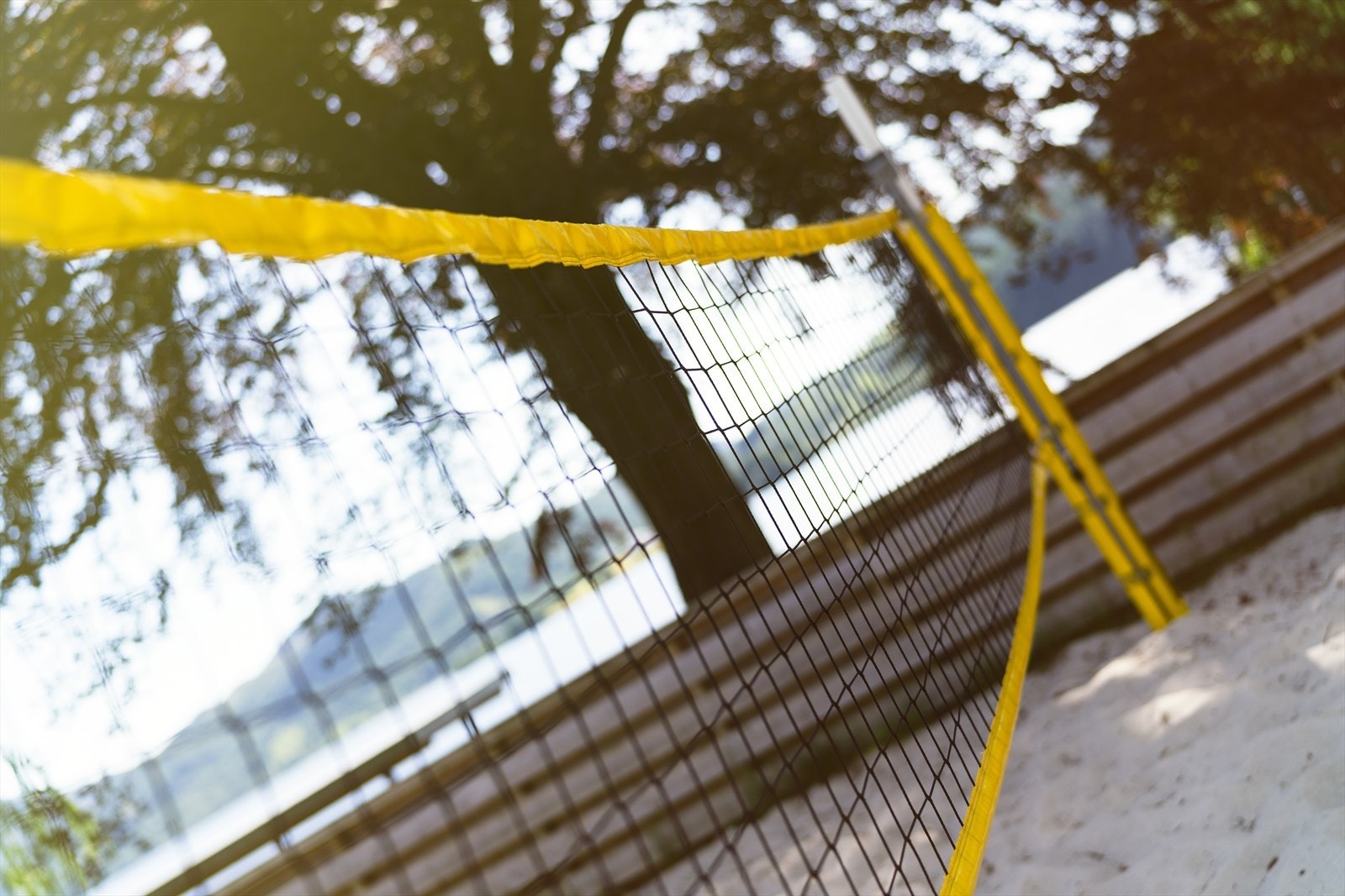 Sandvolleyballbanen er flittig brukt om sommeren Galleribilde