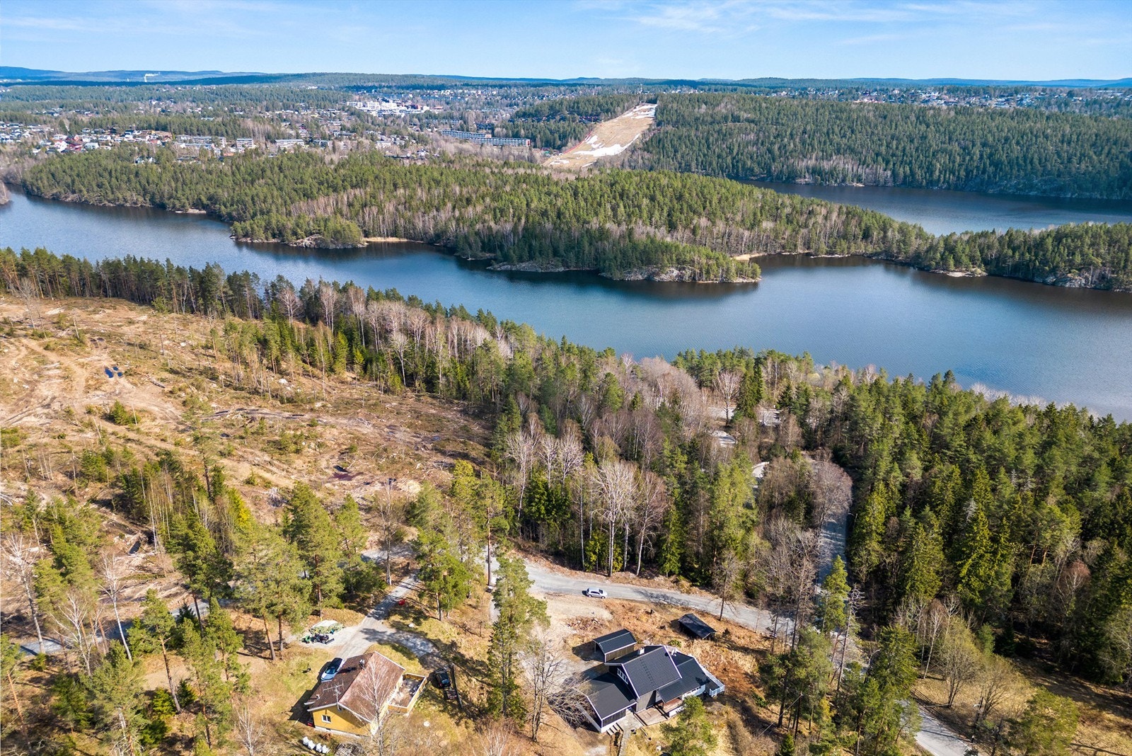 Drone - Nærhet til Gjersjøen og Kolbotn Galleribilde