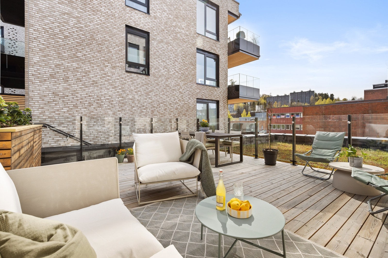 Egen privat solrik terrasse Galleribilde