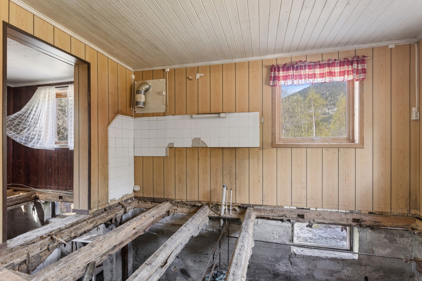 Gulvet er ribbet, så her gjelder det å se seg for hvor man trår på visning! Galleribilde