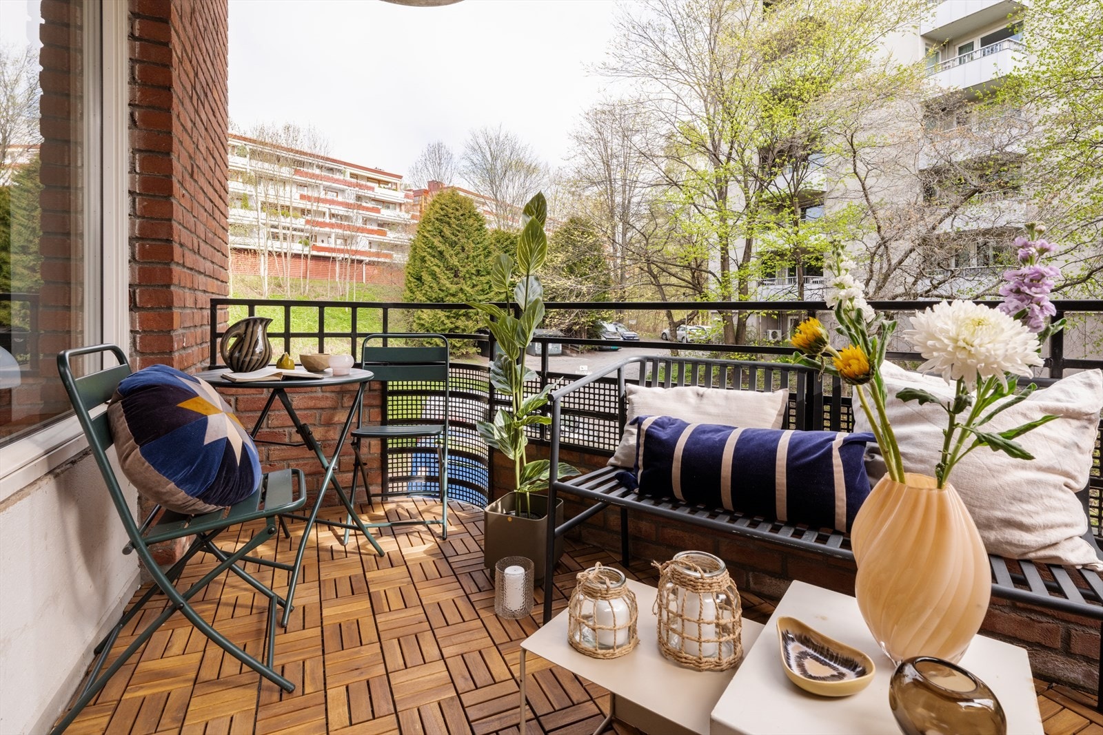 Utgang til en herlig balkong på ca. 6m². Galleribilde