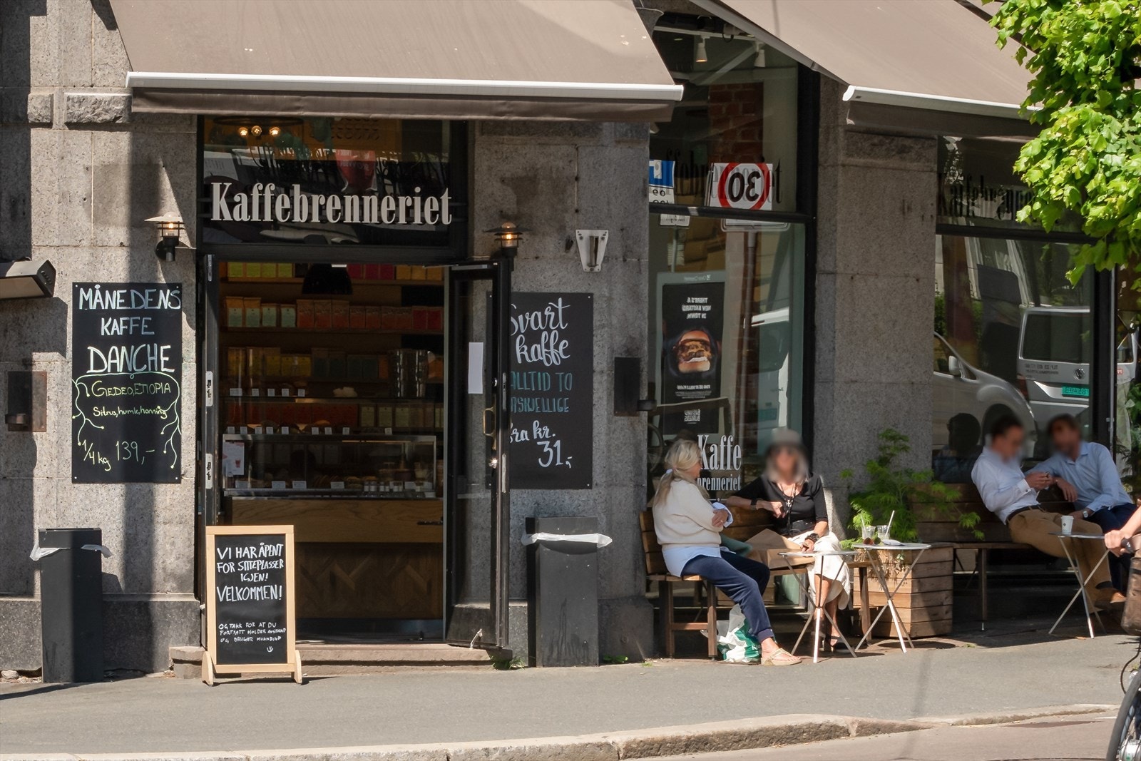 Et rikt utvalg av kaffebarer og bakerier preger nabolaget. Galleribilde