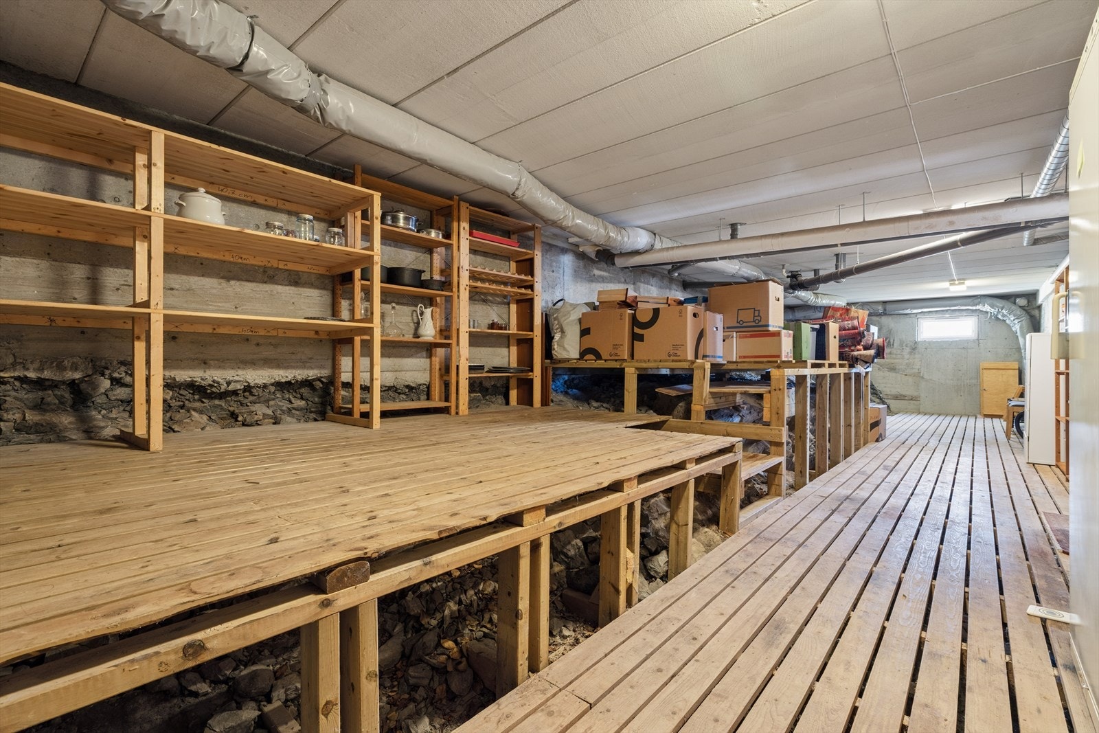Masse lagringsplass. Galleribilde
