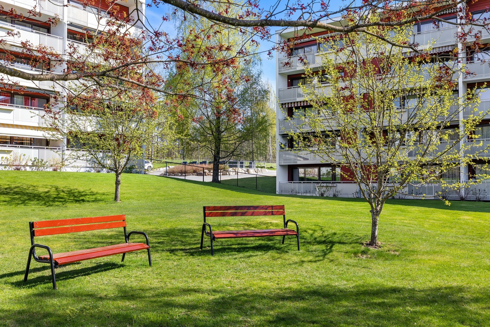 Rykkinn Borettslag disponerer en frodig tomt på hele 25391 m² Galleribilde