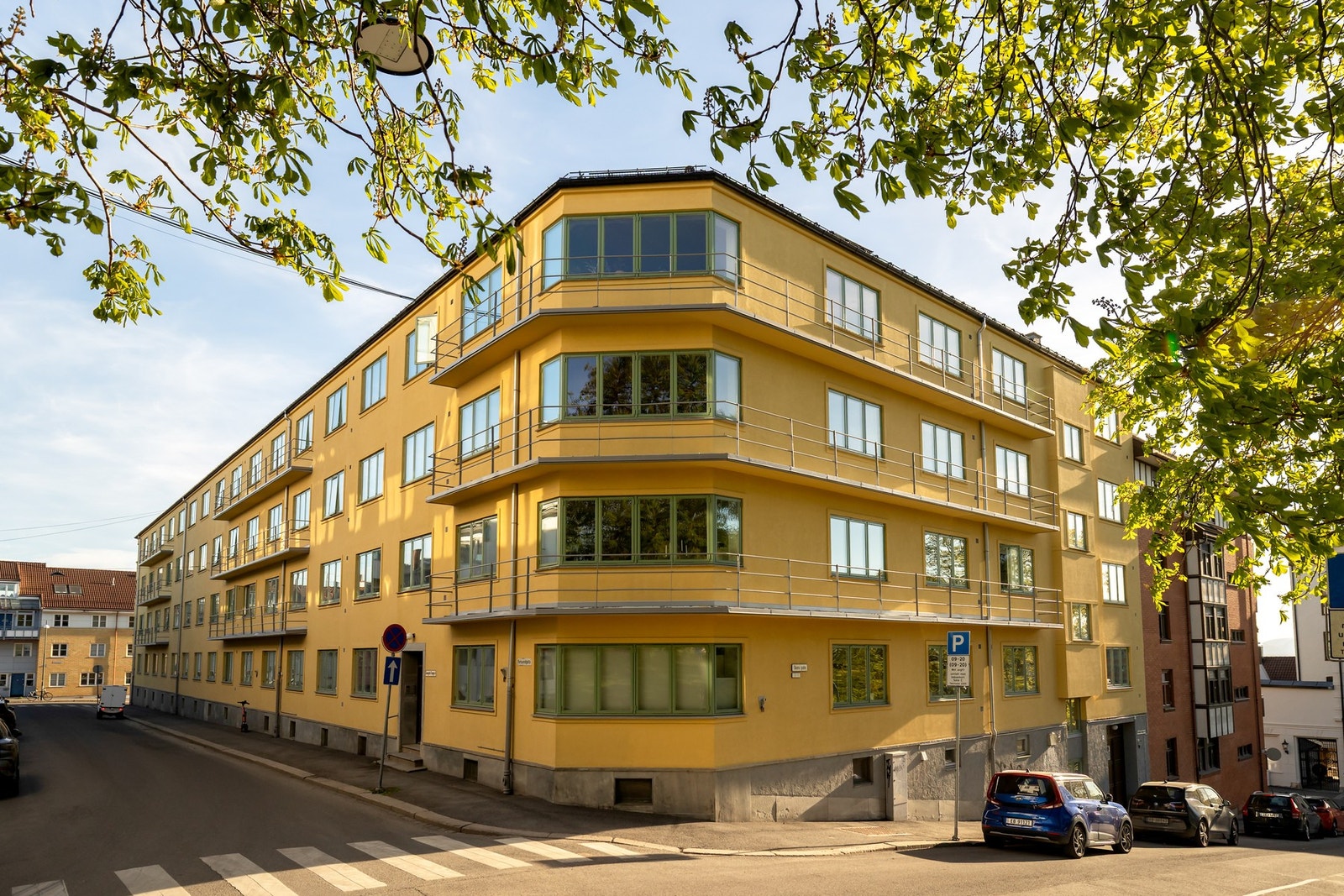 Leiligheten ligger på idylliske Kampen, kjent for sin særpregede trehusbebyggelse, klassiske bygårder og grønne omgivelser Galleribilde
