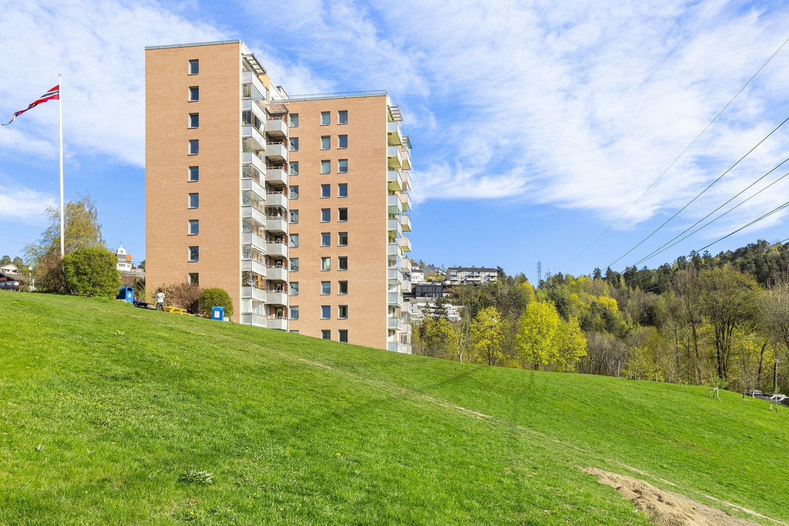 Fasade. Aksjelaget har også et eget hagelag hvor du kan dyrke og bli med på sosiale sammenkomster. Galleribilde