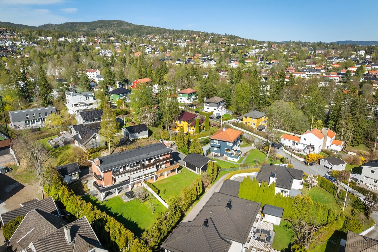 Tilbaketrukket beliggenhet i blindvei. Galleribilde