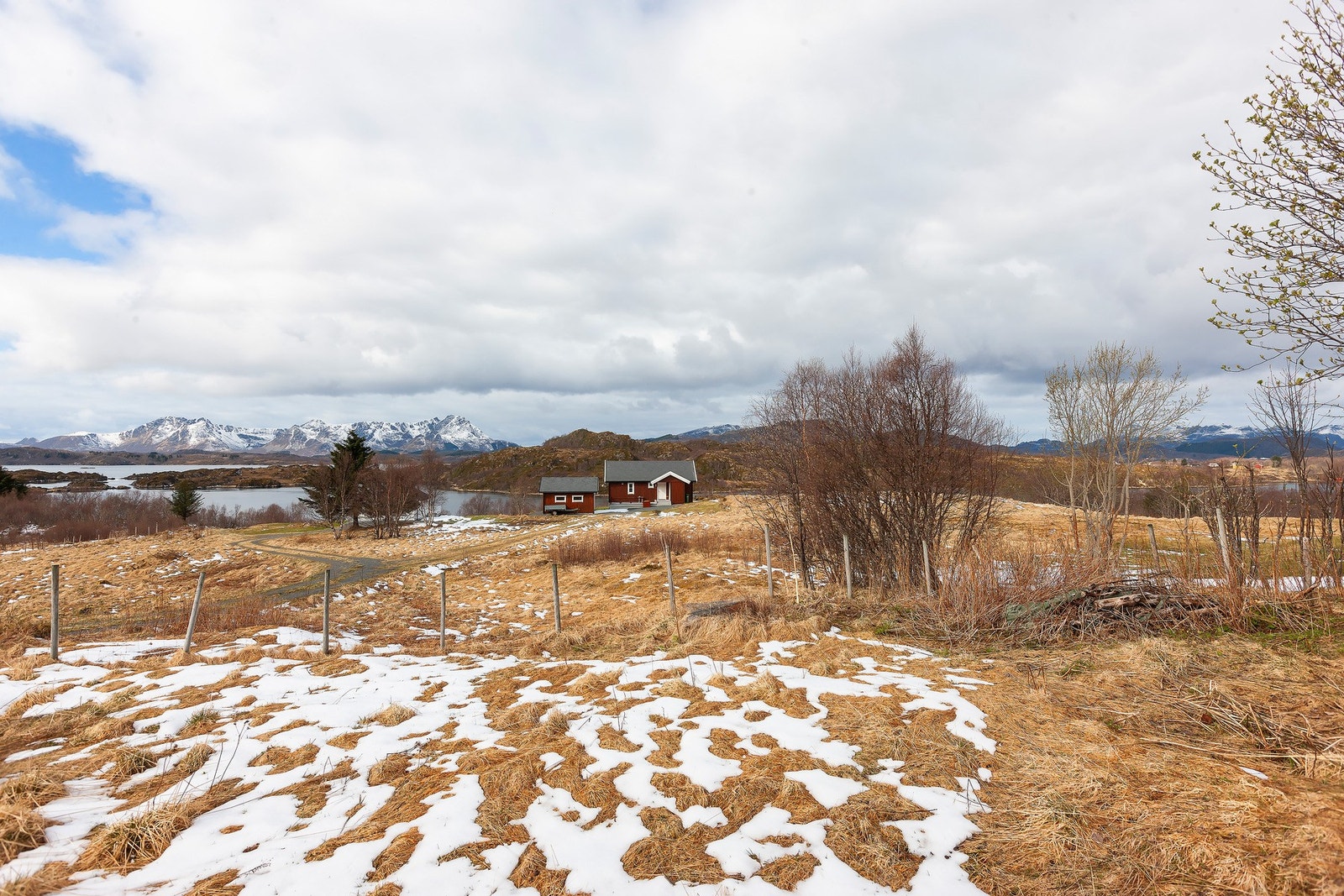 Utsikt fra eiendommen. Galleribilde