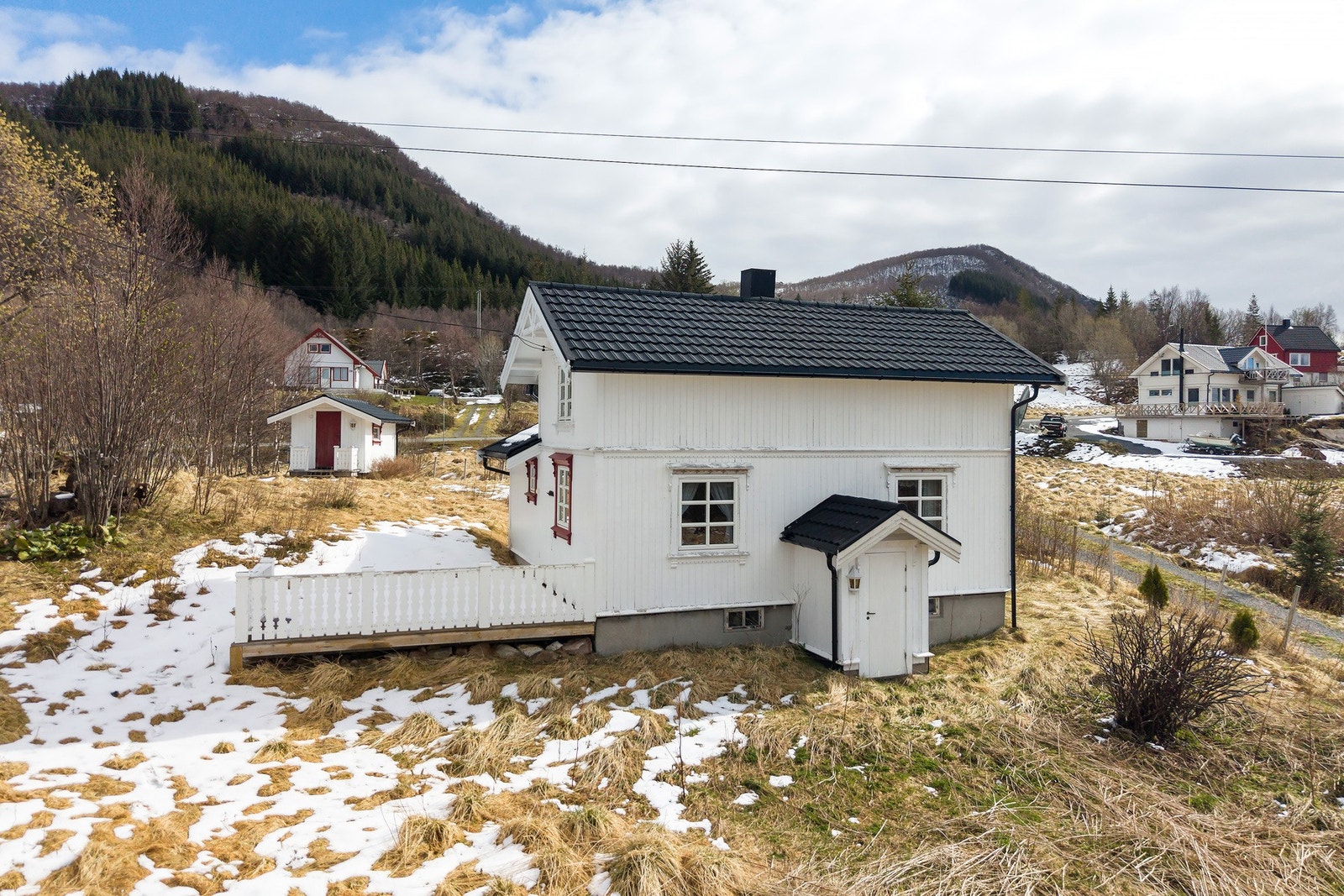 Veranda med gode solforhold - et perfekt sted for rolige stunder. Galleribilde