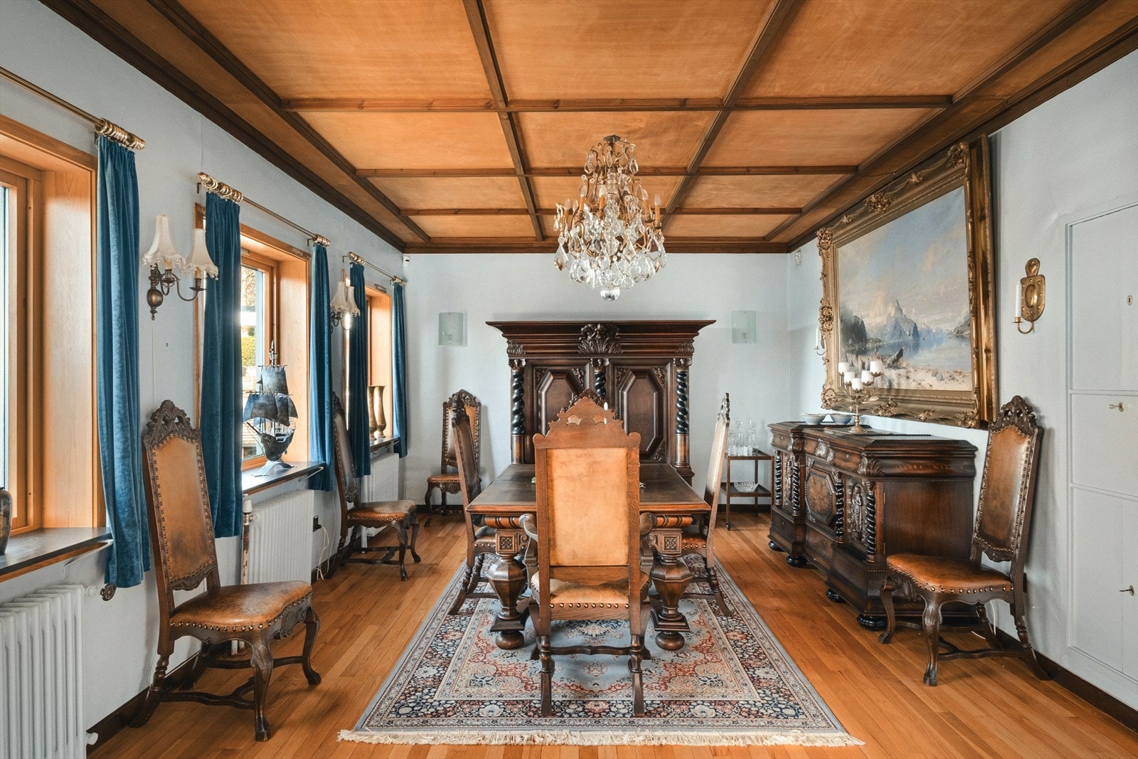 Her har du rommet som passer alle anledninger, enten det er hverdager eller merkedager som fortjener en ekstra markering med familie og venner. Galleribilde