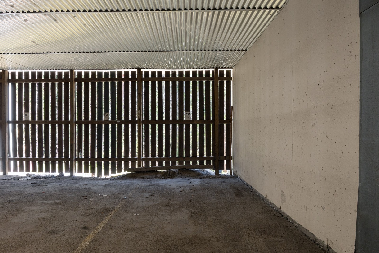 Leiligheten disponerer egen p-plass i felles garasjeanlegg. Galleribilde