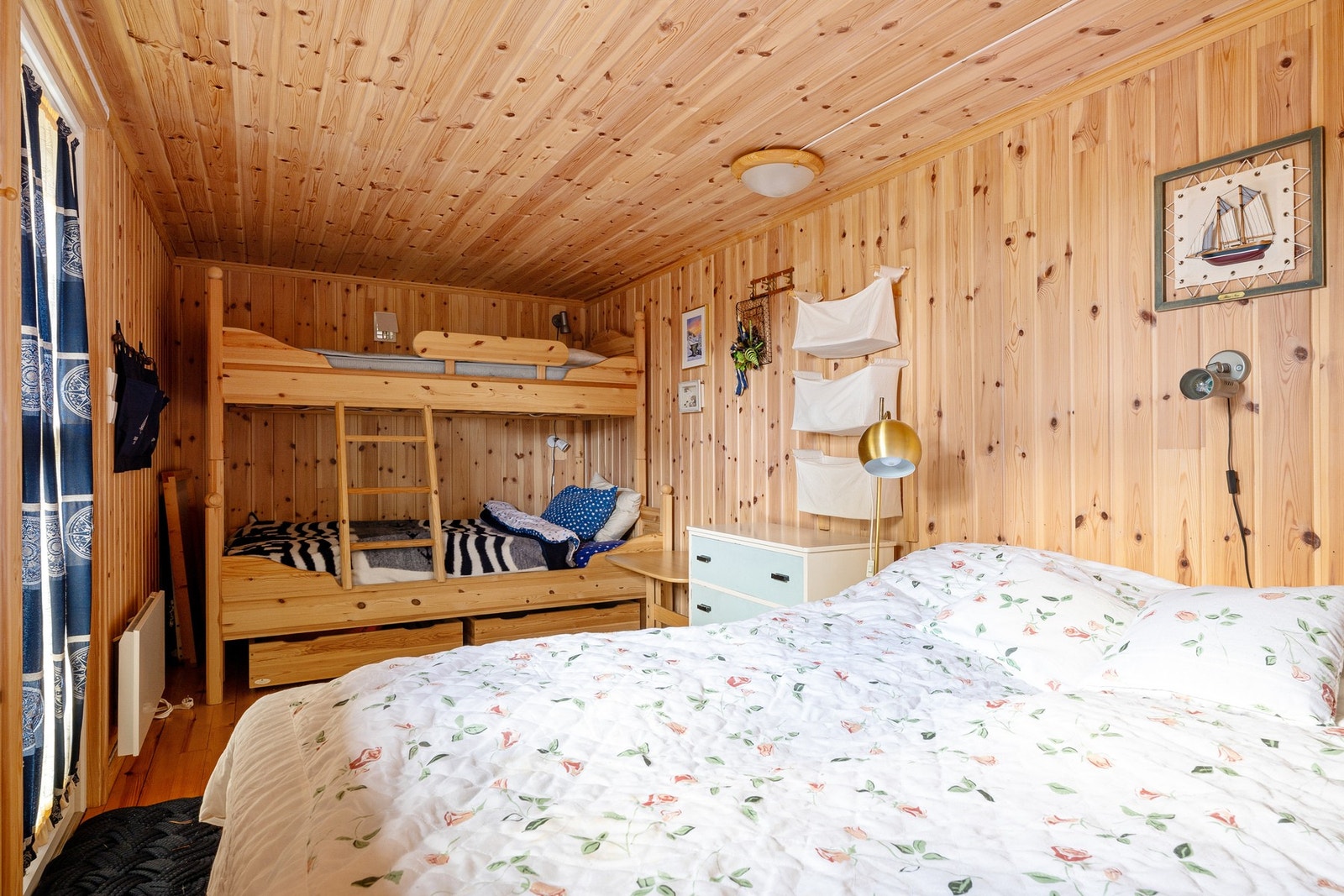Det er også plass til garderobeløsning Galleribilde