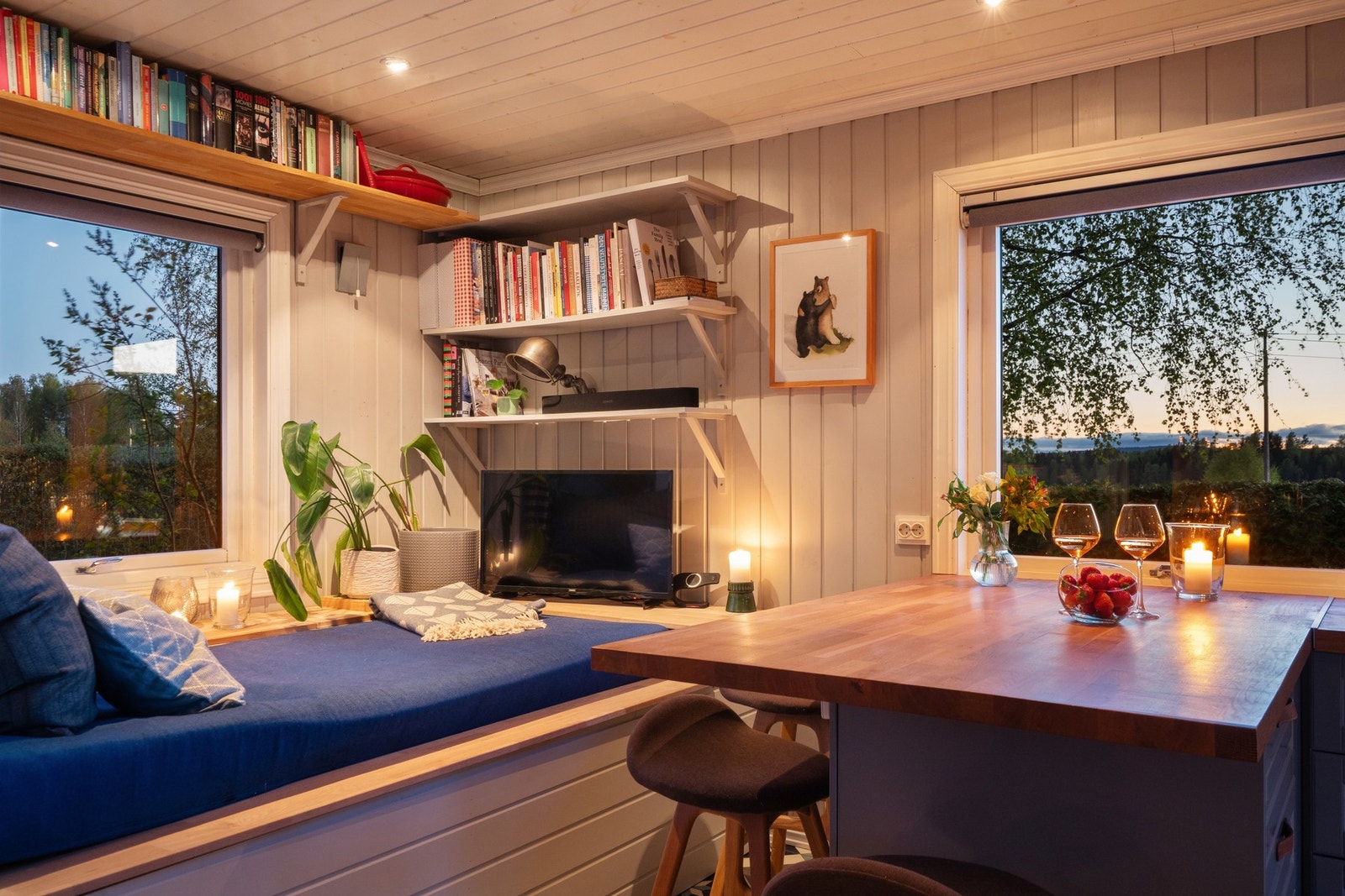 En lun og trivelig kjøkkenkrok med plass til gode samtaler og hyggelige måltider. Galleribilde