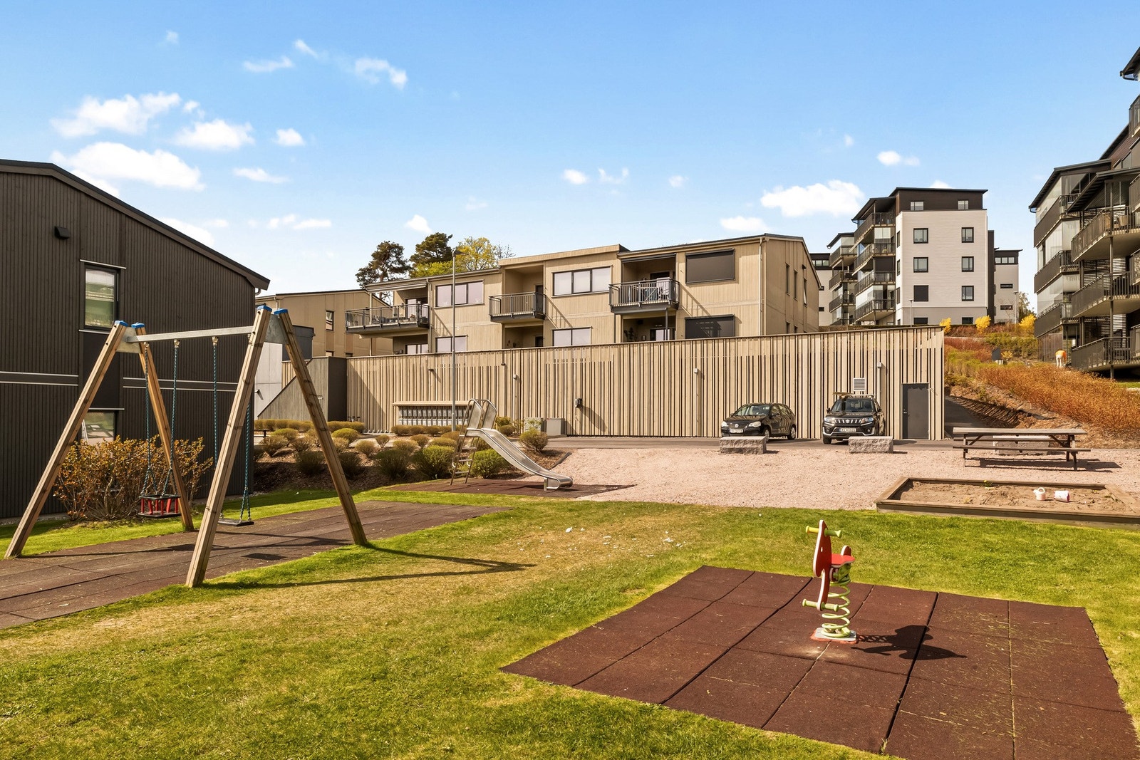 På sameiets arealer er det lekeplass. Galleribilde