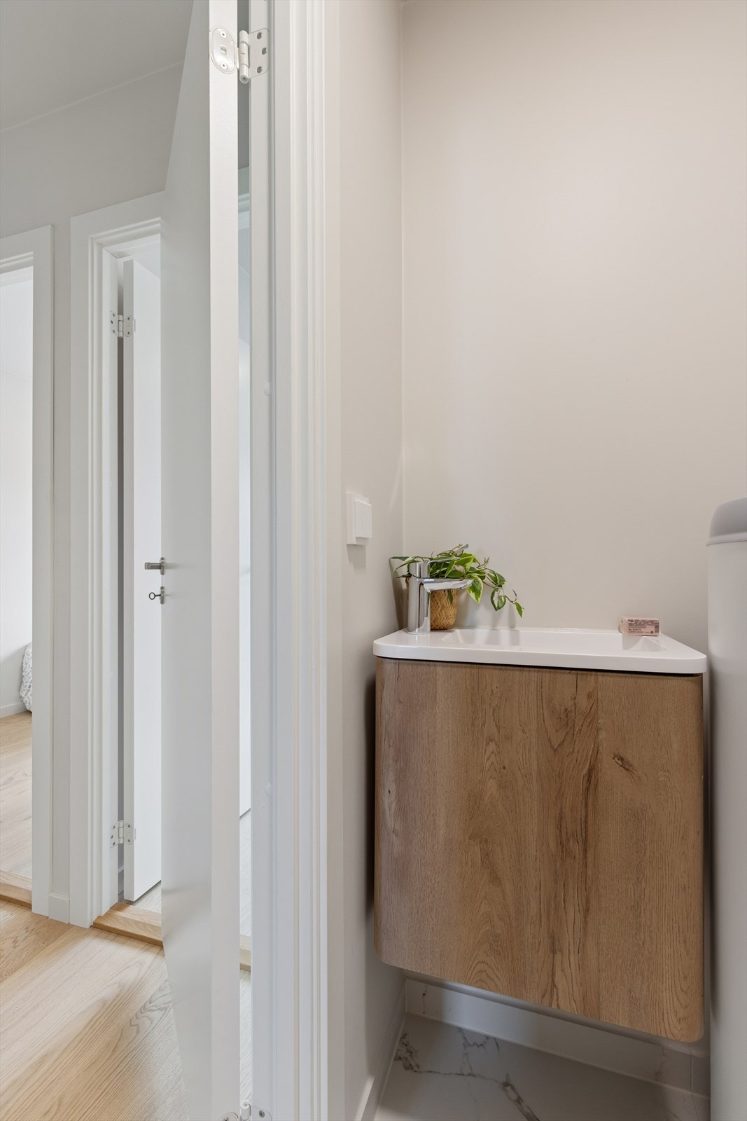 Vask på WC-rom. Galleribilde