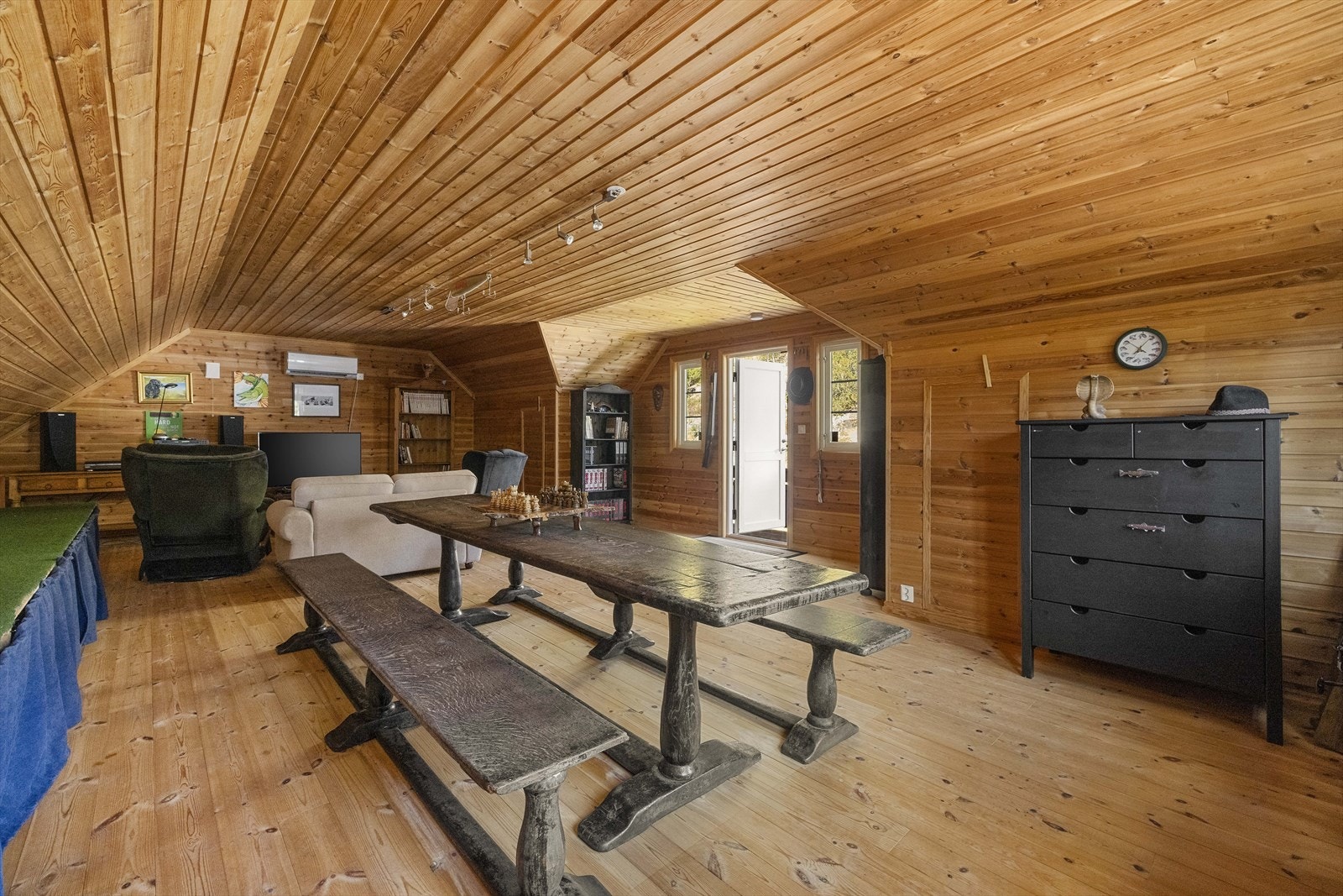 Loft over garasje Galleribilde