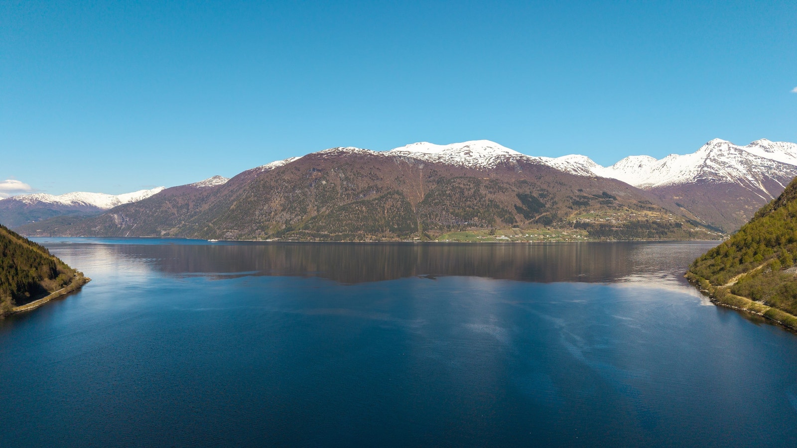 Fra Norddal er det kort vei til Geiranger og Valldal med alt de har å tilby. Galleribilde