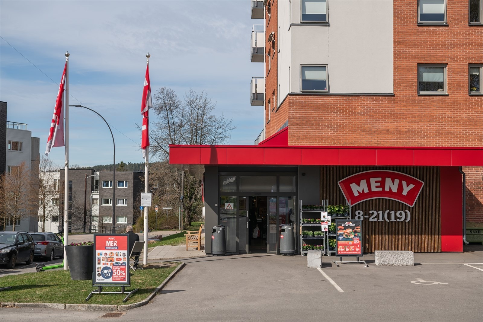 Svært kort vei til kollektivtransport, treningssenter, skole, barnehage og matbutikker Galleribilde