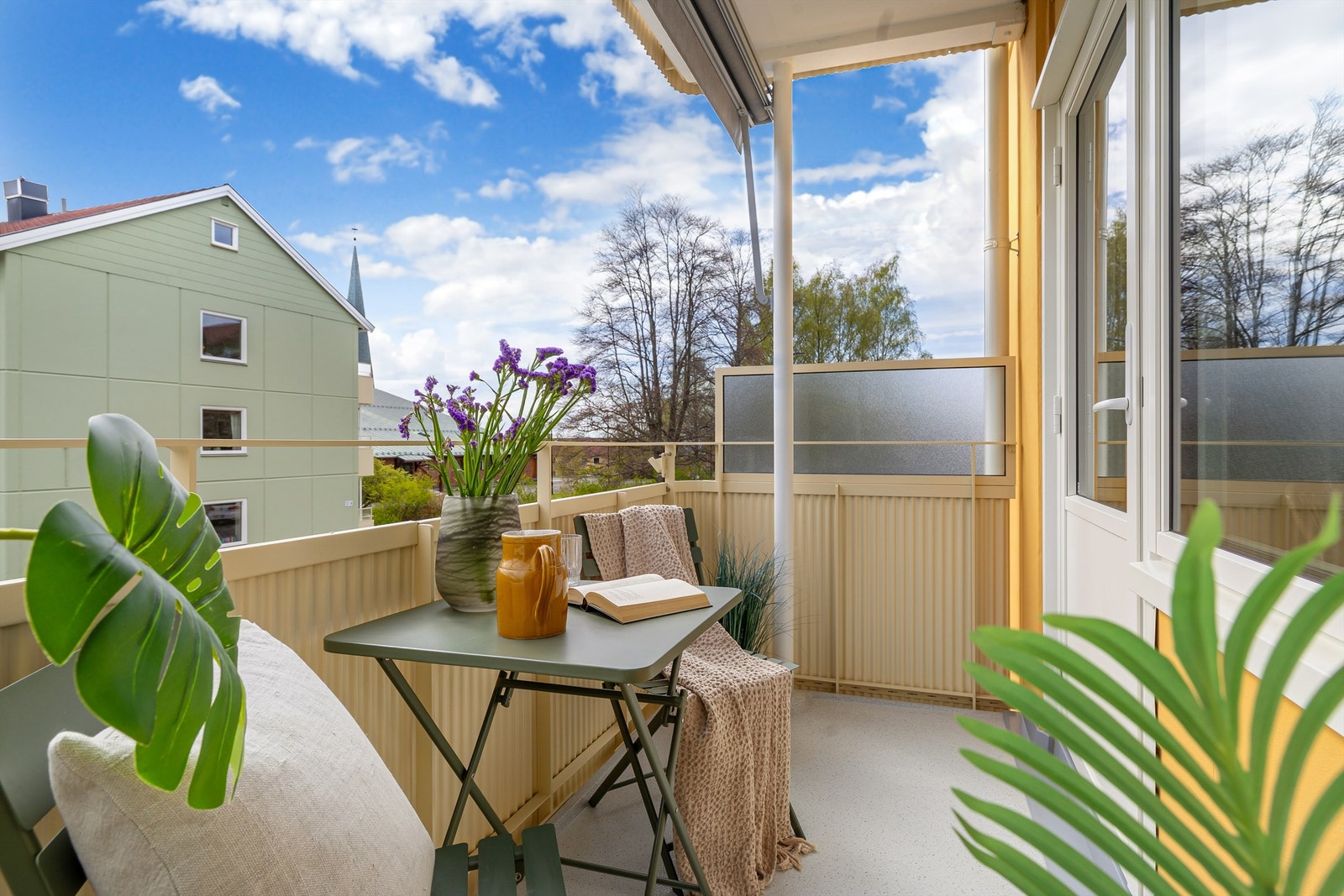 Plass til sittegruppe og grill Galleribilde