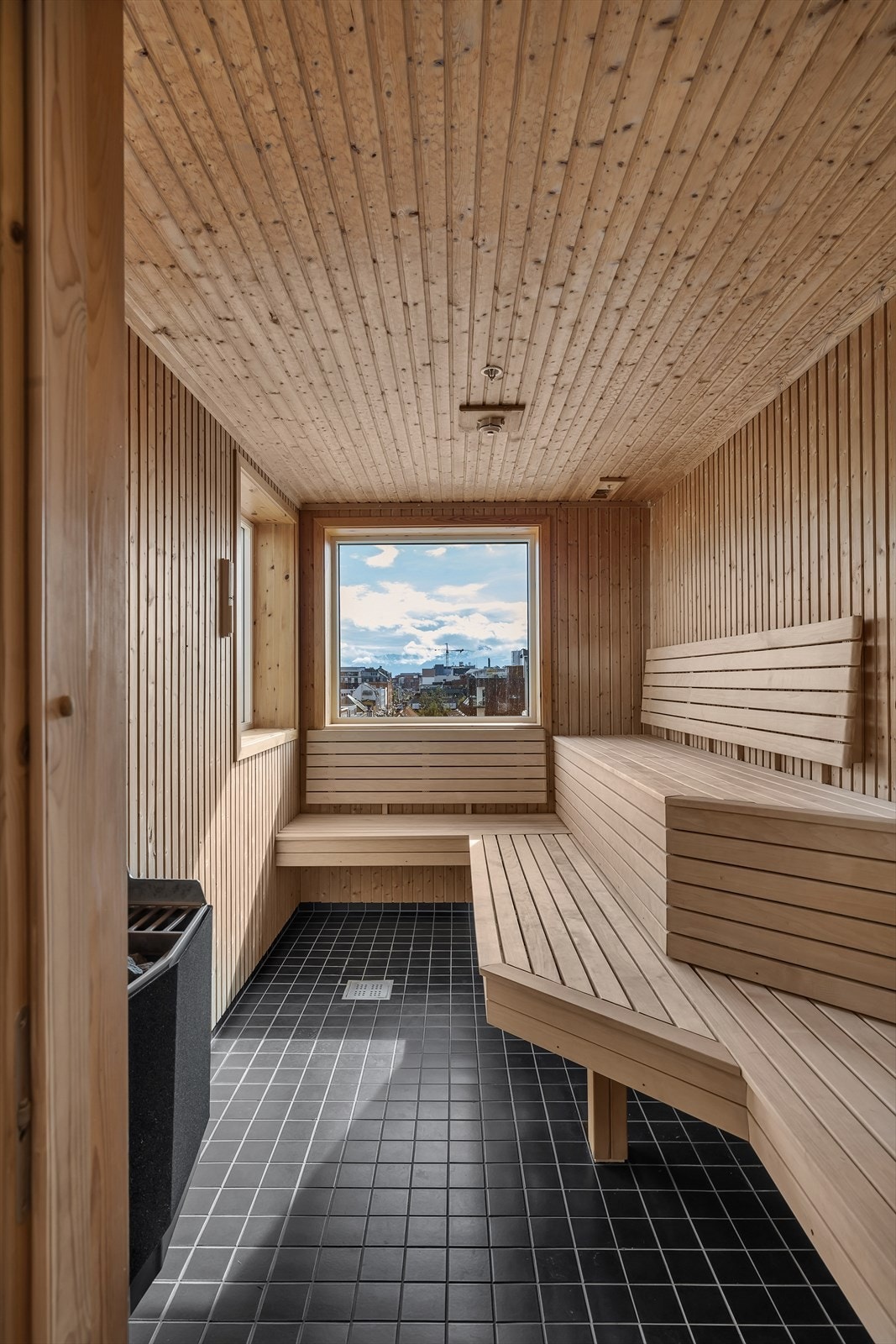 Badstu med utsikt over Tromsø sentrum Galleribilde