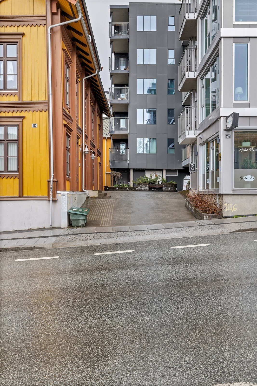 Attraktiv beliggenhet med umiddelbar nærhet til alle sentrums fasiliteter Galleribilde