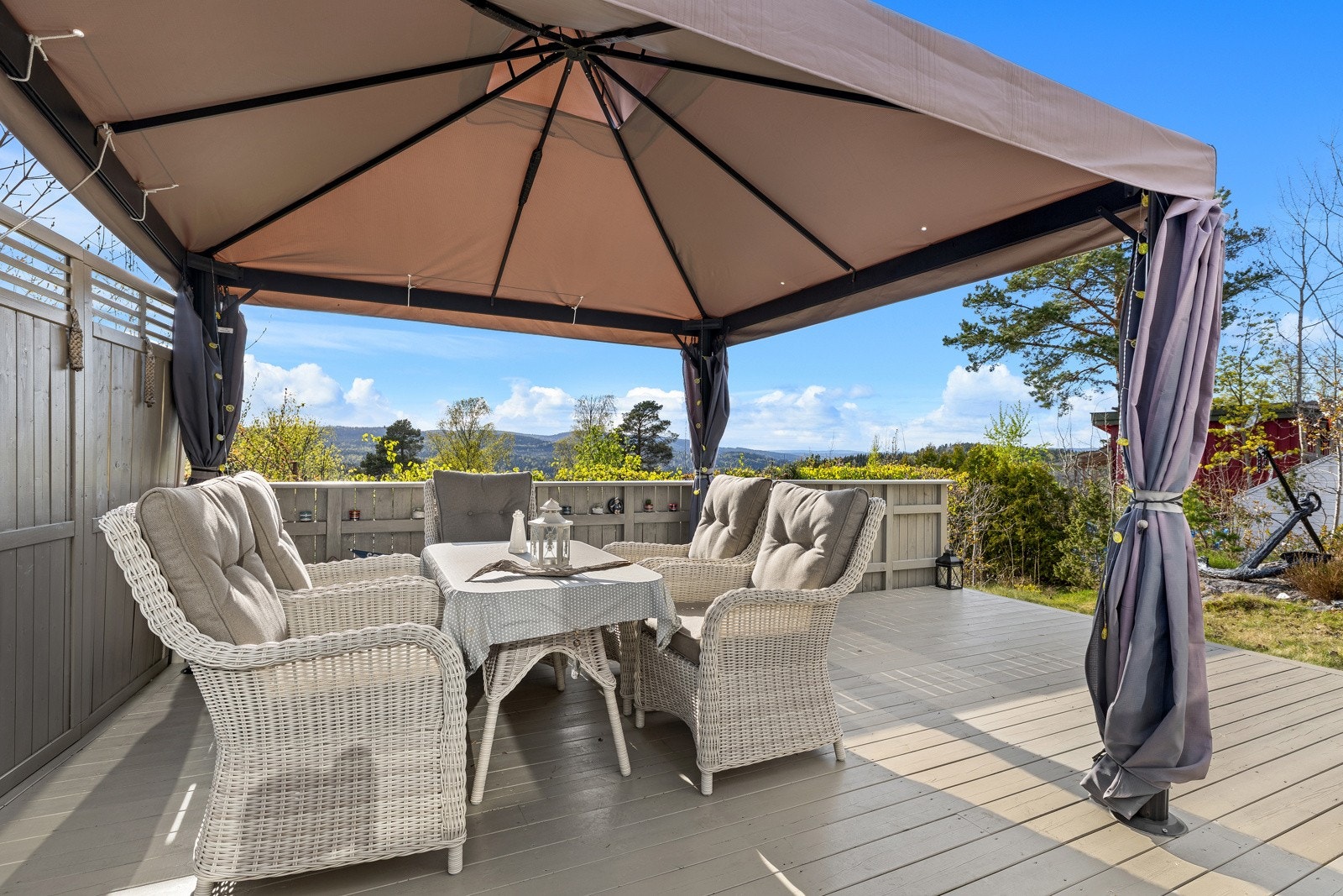 Terrasse utenfor stuen Galleribilde
