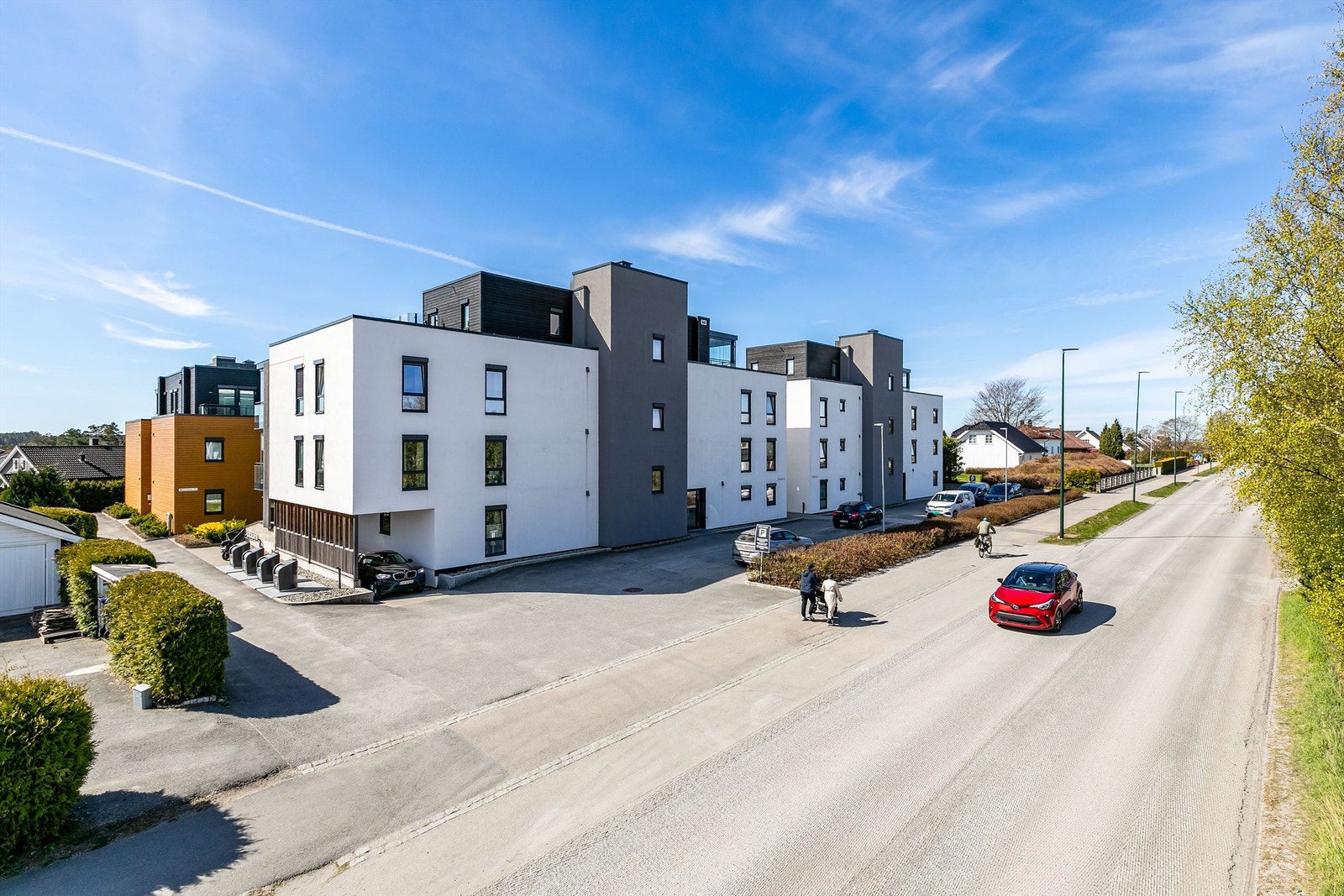 Garasjeanlegget har enkel inn- og utkjøring, rett fra Mosseveien. Galleribilde