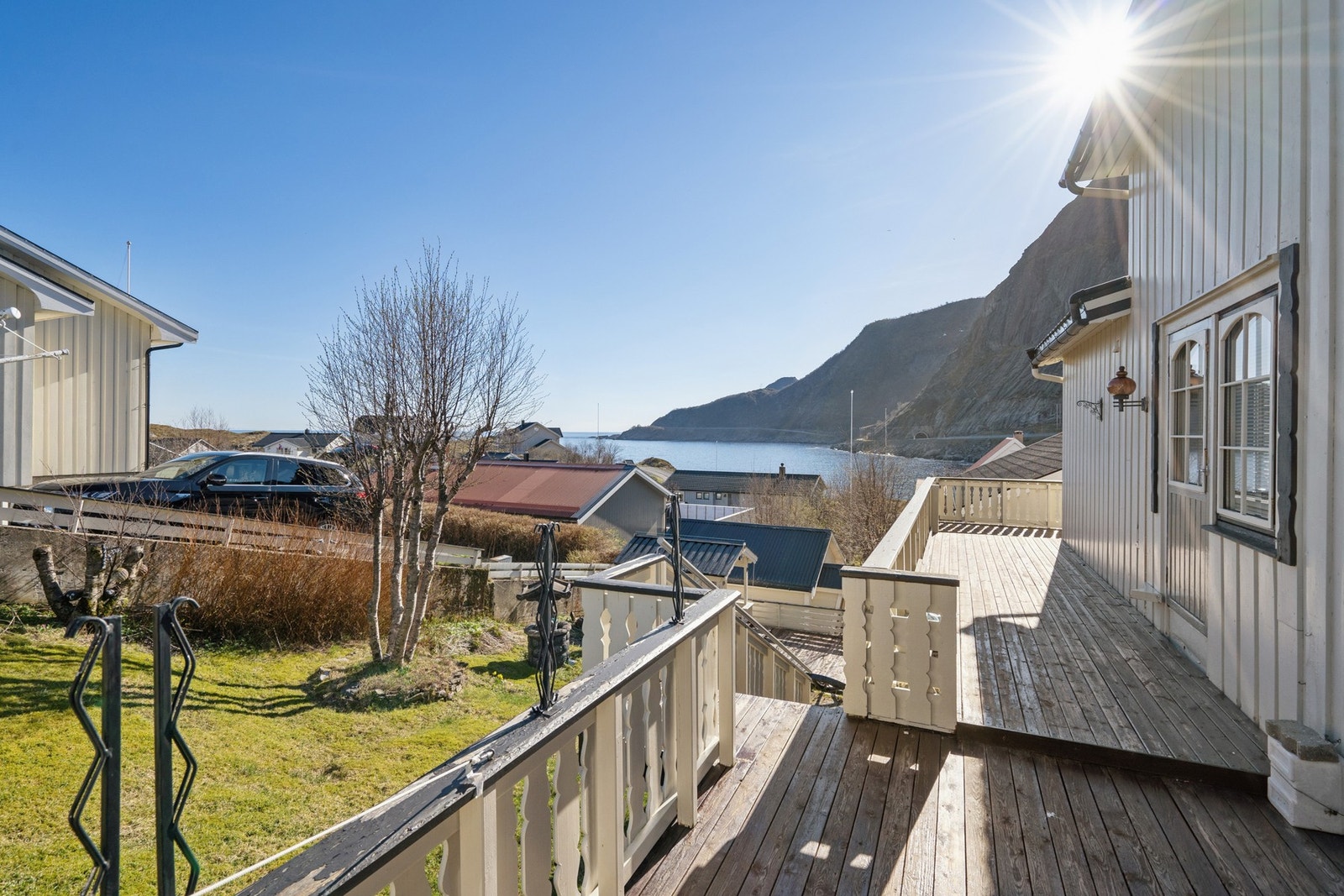Verandaen går over flere nivåer, perfekt for å kunne flytte seg etter vær og vind. Galleribilde