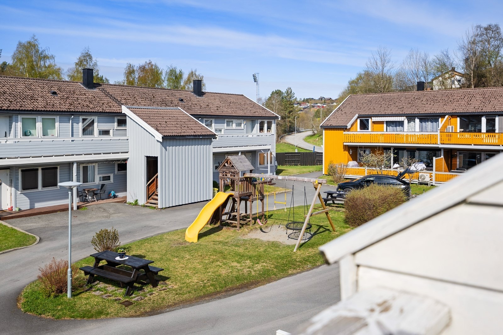Området er veletablert og populært med flere leke- og oppholdsplasser samt nærhet til en rekke fasiliteter for en enkel og lettvint hverdag Galleribilde