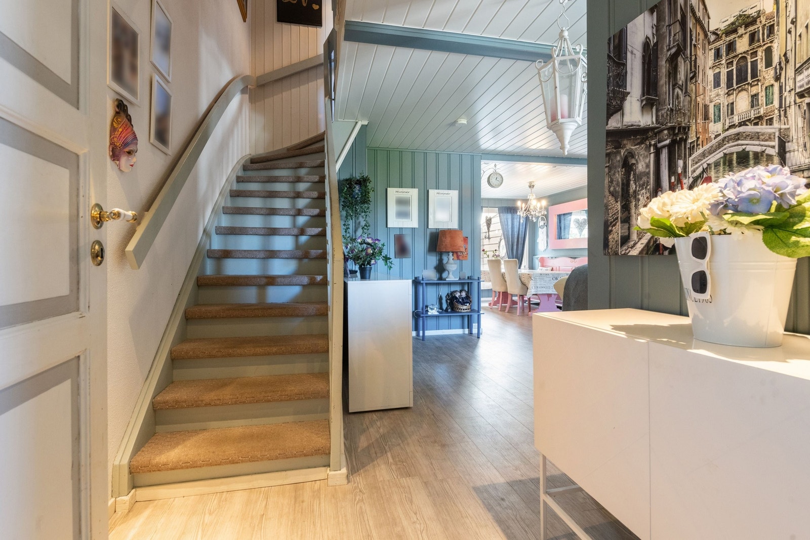 Trapp opp mot 2 etasje. Galleribilde