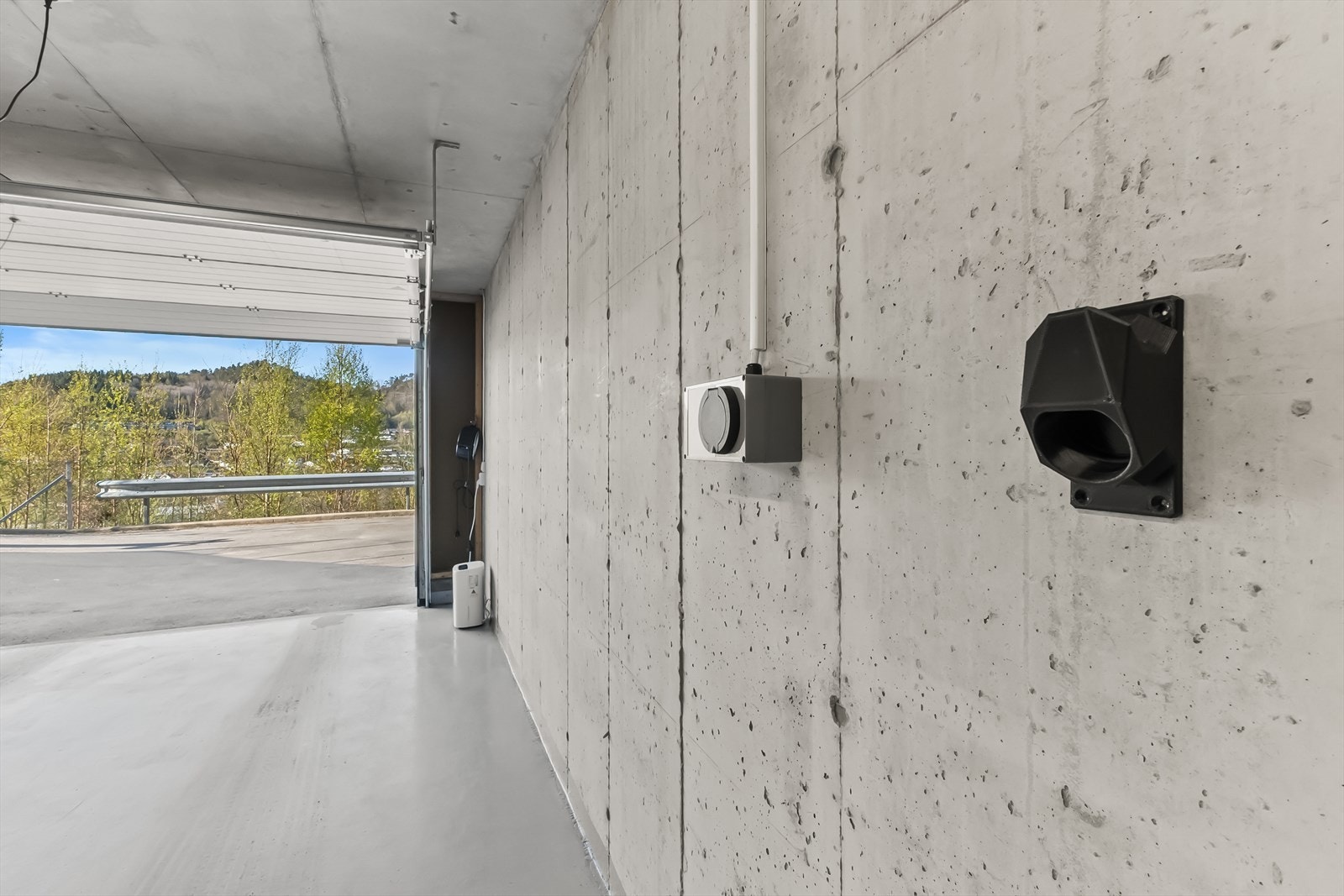 Her er også el-bil lader. Galleribilde