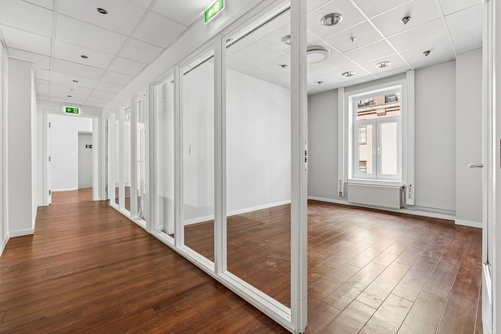 Fleksible muligheter om man trenger flere møterom eller cellekontorer Galleribilde