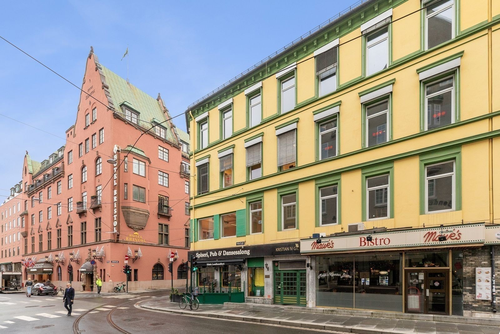 Hotell Bristol er nærmeste nabo Galleribilde