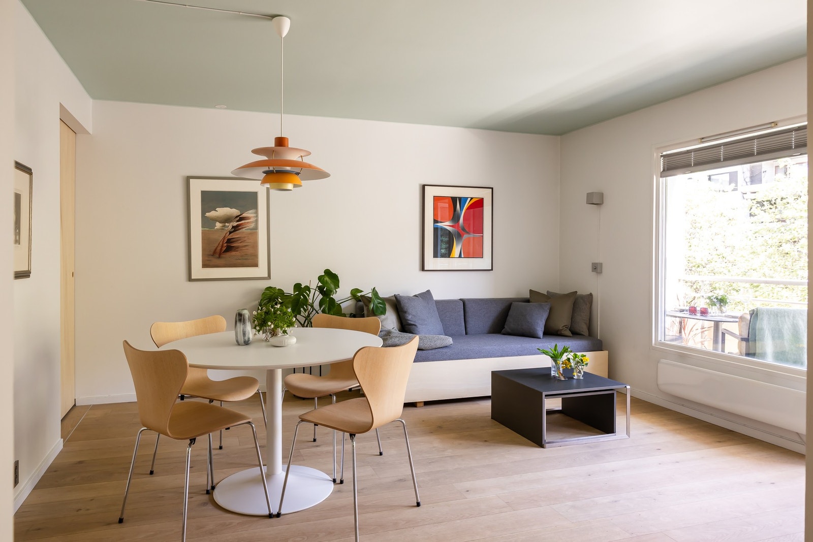 Velkommen til en moderne bygård i en rolig blindgate rett bak Slottet. Galleribilde