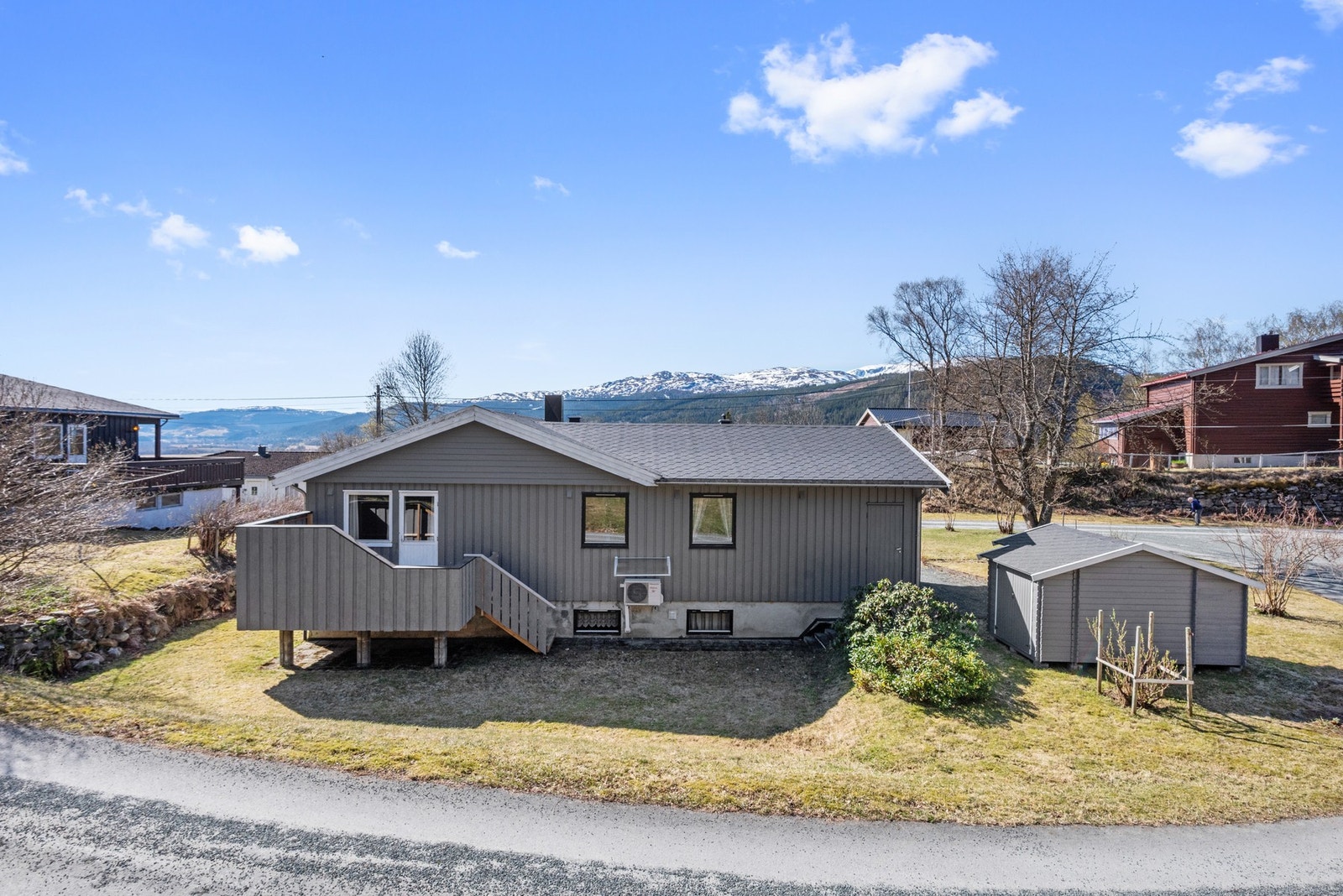 Her har du kort avstand til flotte turmuligheter sommer som vinter. Galleribilde