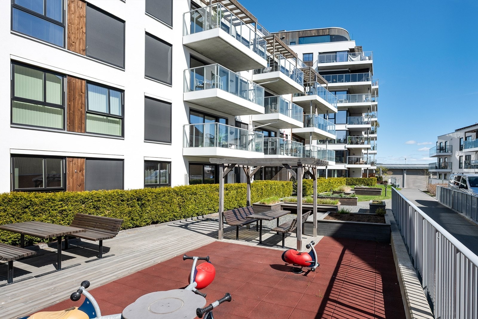 Meget ryddige fellesarealer på eiendommen. Galleribilde