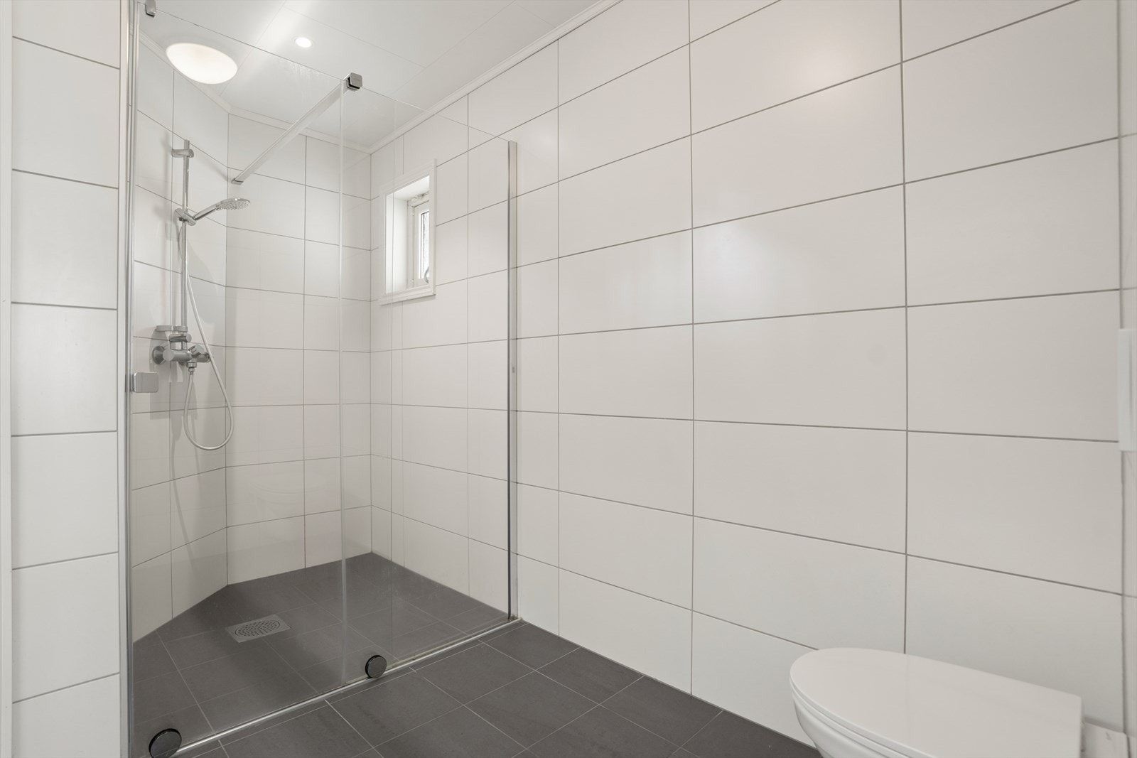 Her er det vannbåren gulvvarme som sikrer en jevn og behagelig temperatur. Galleribilde