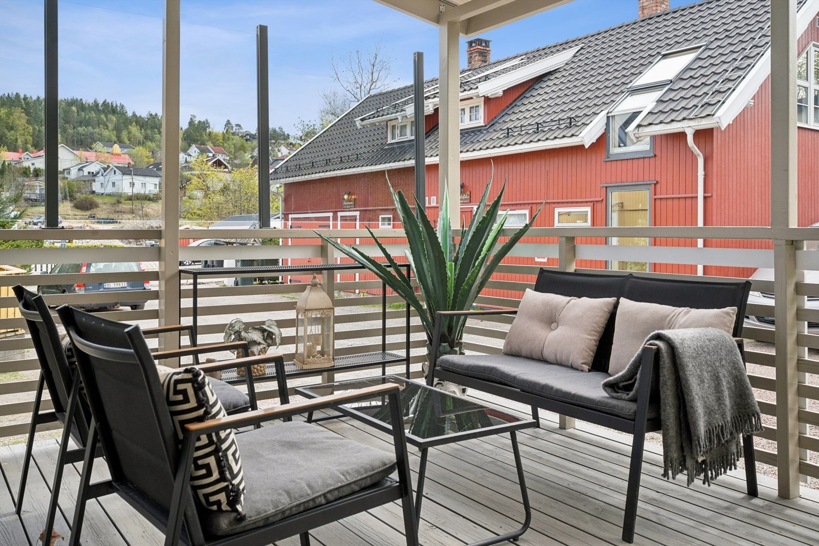 Meget hyggelig terrasse i 1 etasje. Galleribilde