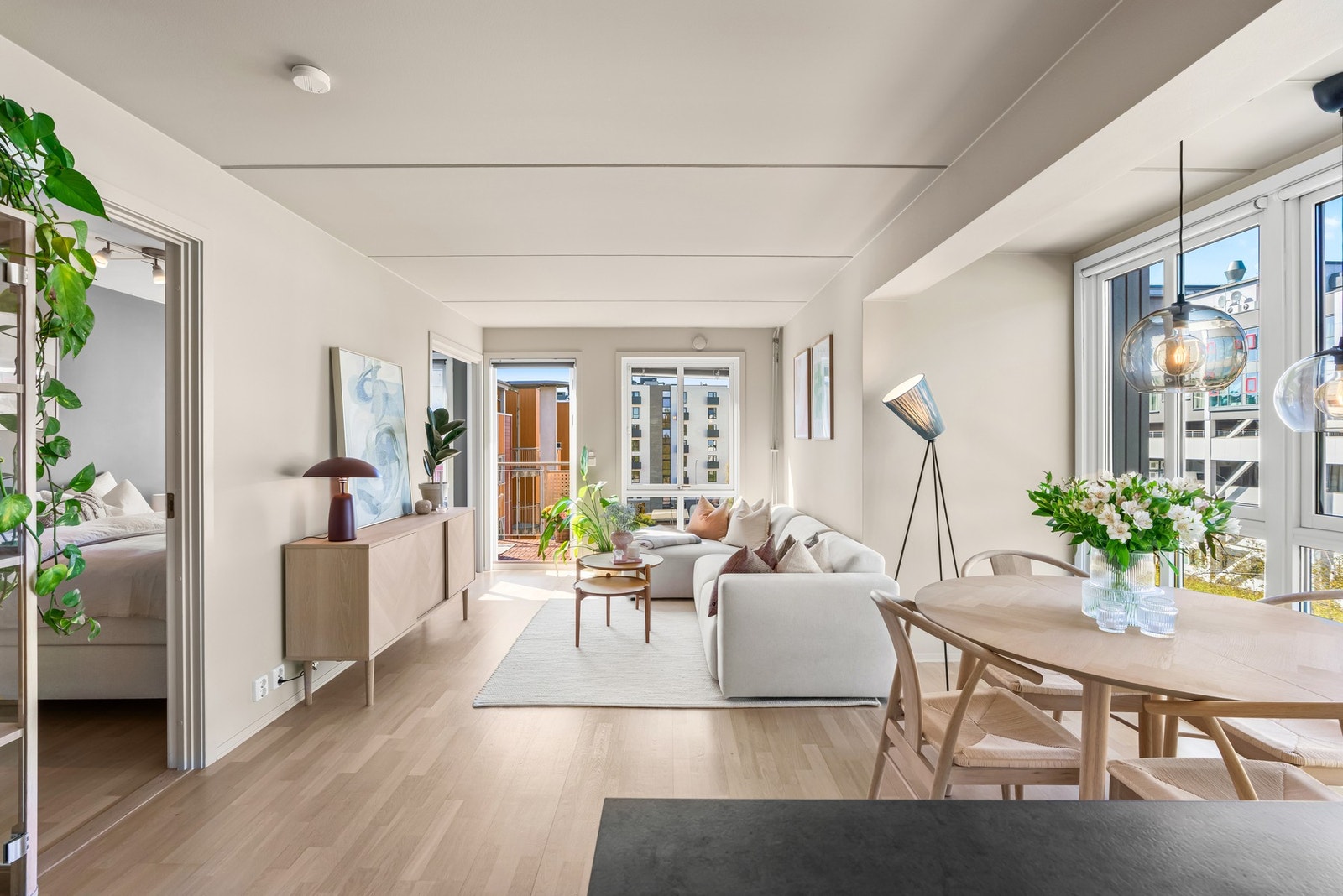 Meget lys 2-roms selveier i 4. etg med heis Galleribilde
